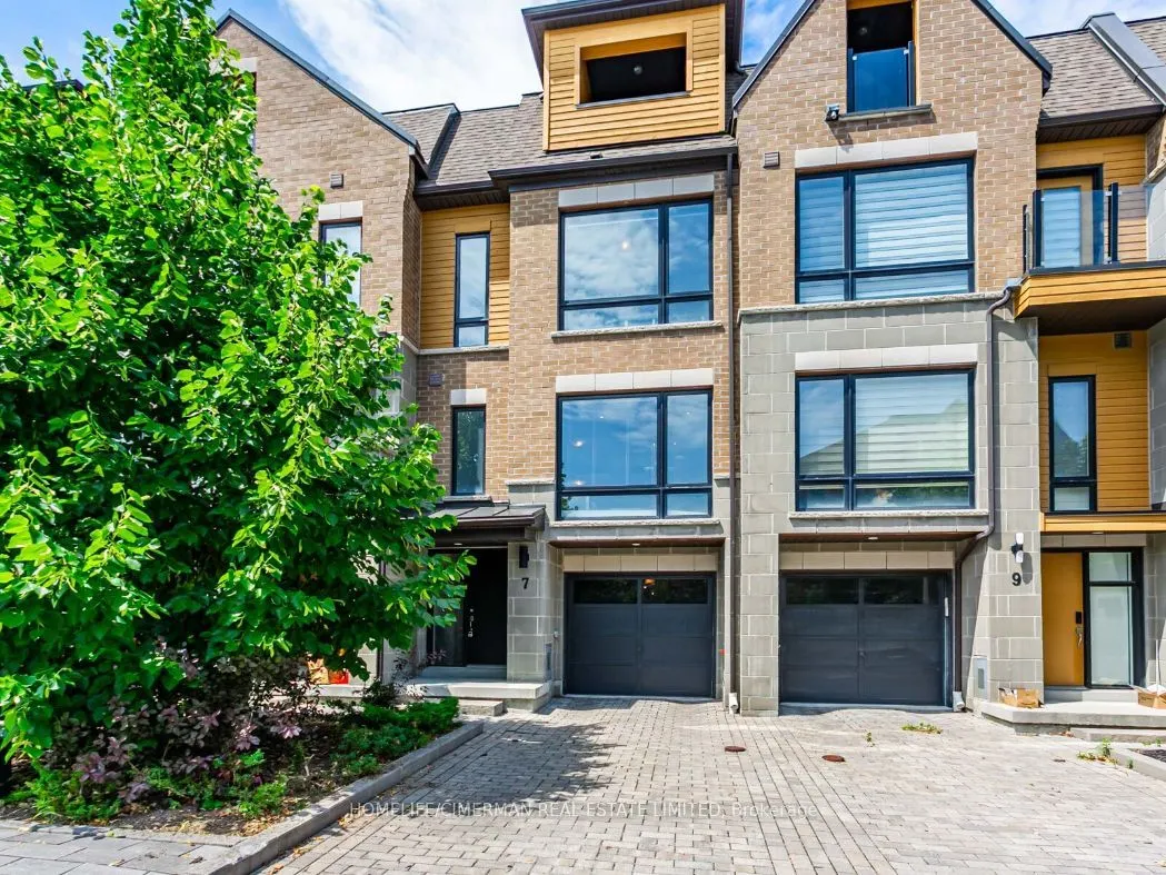 7 Kenneth Wood Crescent