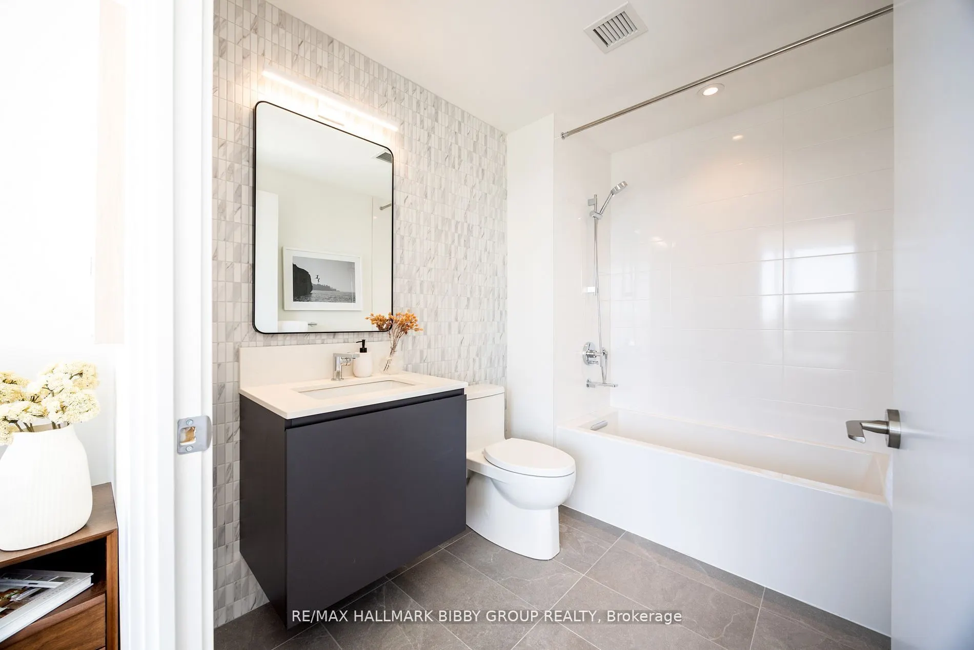 1414 Bayview Avenue, #701