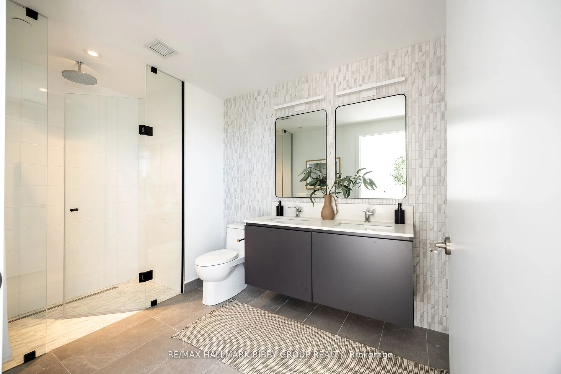 1414 Bayview Avenue, #701