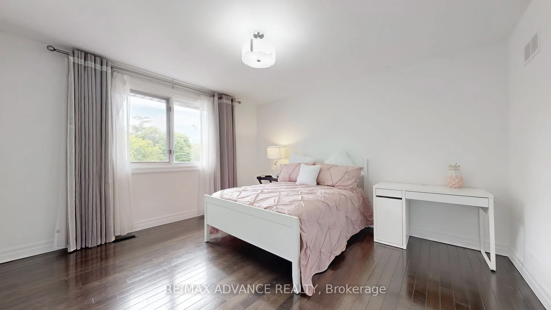 9 carluke Crescent