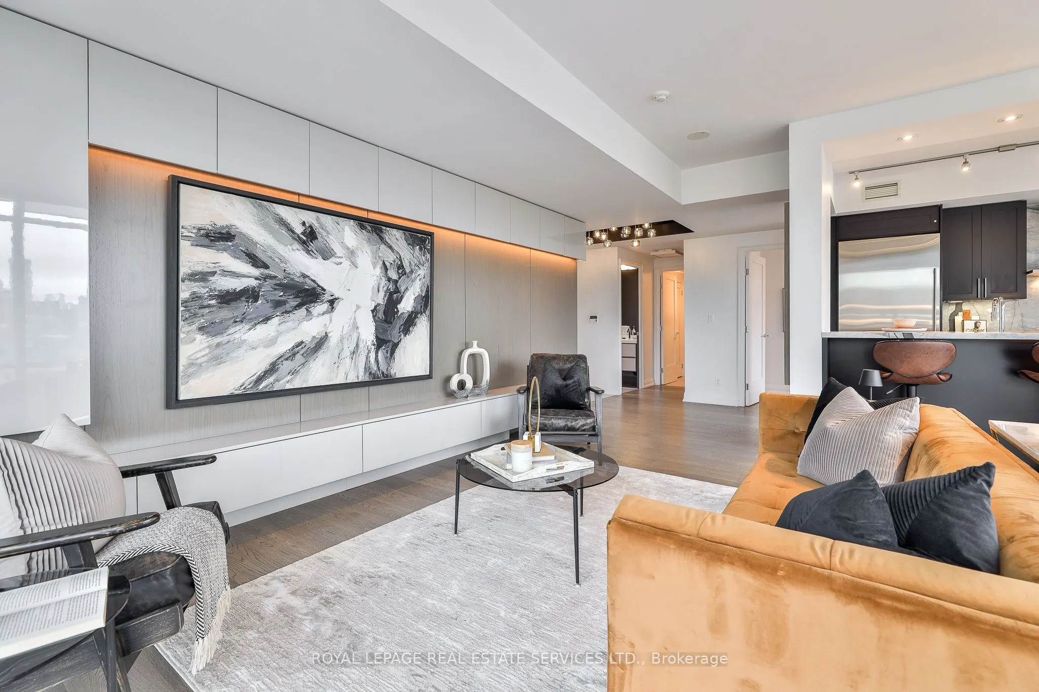 1 Bedford Road, #808