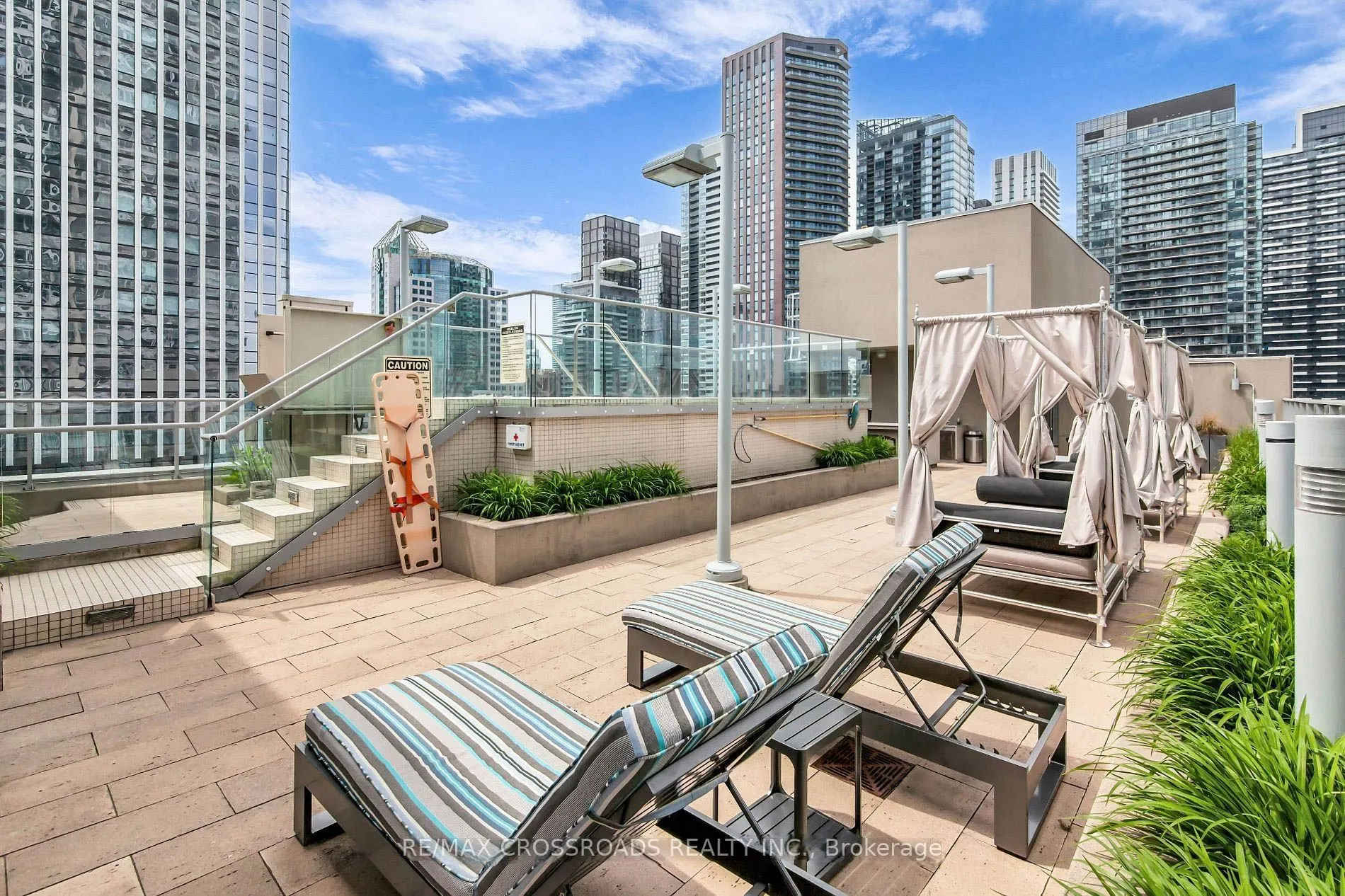 21 Nelson Street, #615