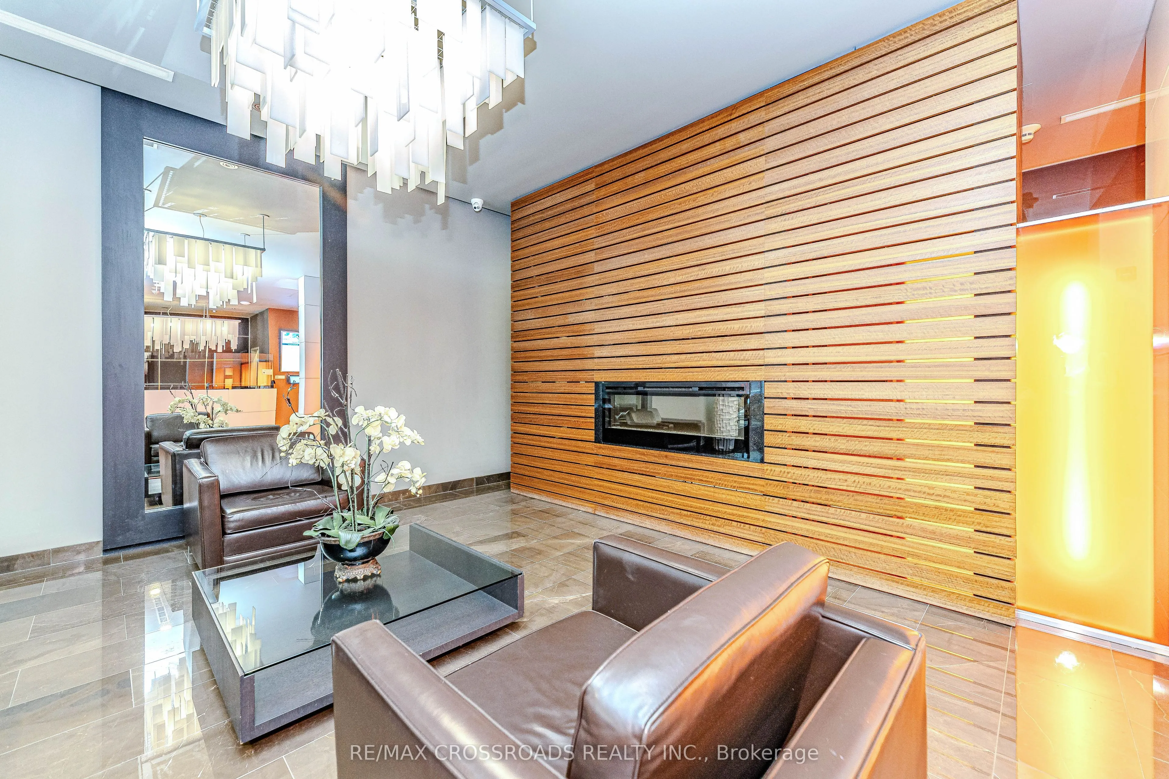 21 Nelson Street, #615