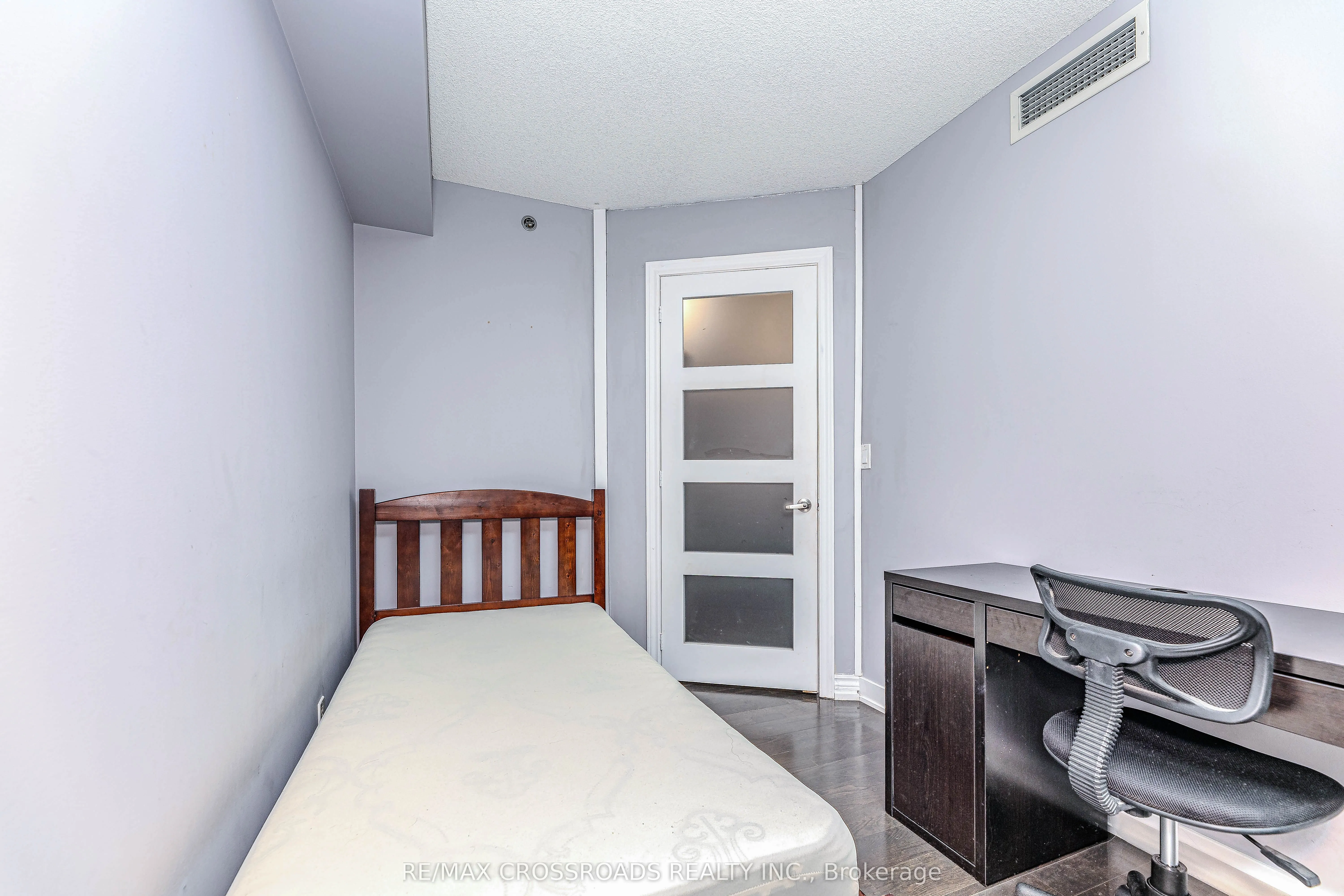 21 Nelson Street, #615