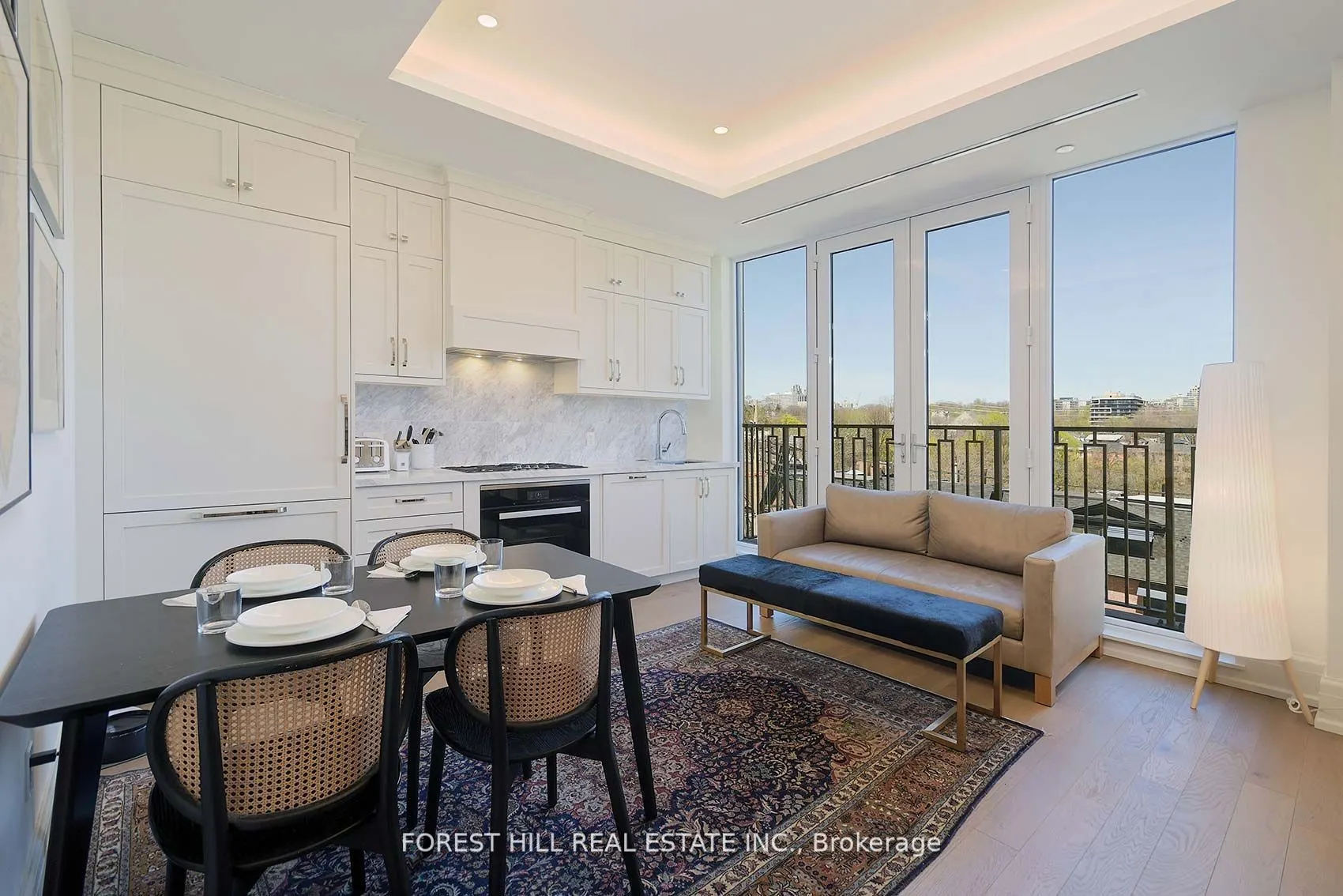 128 Hazelton Avenue, #401