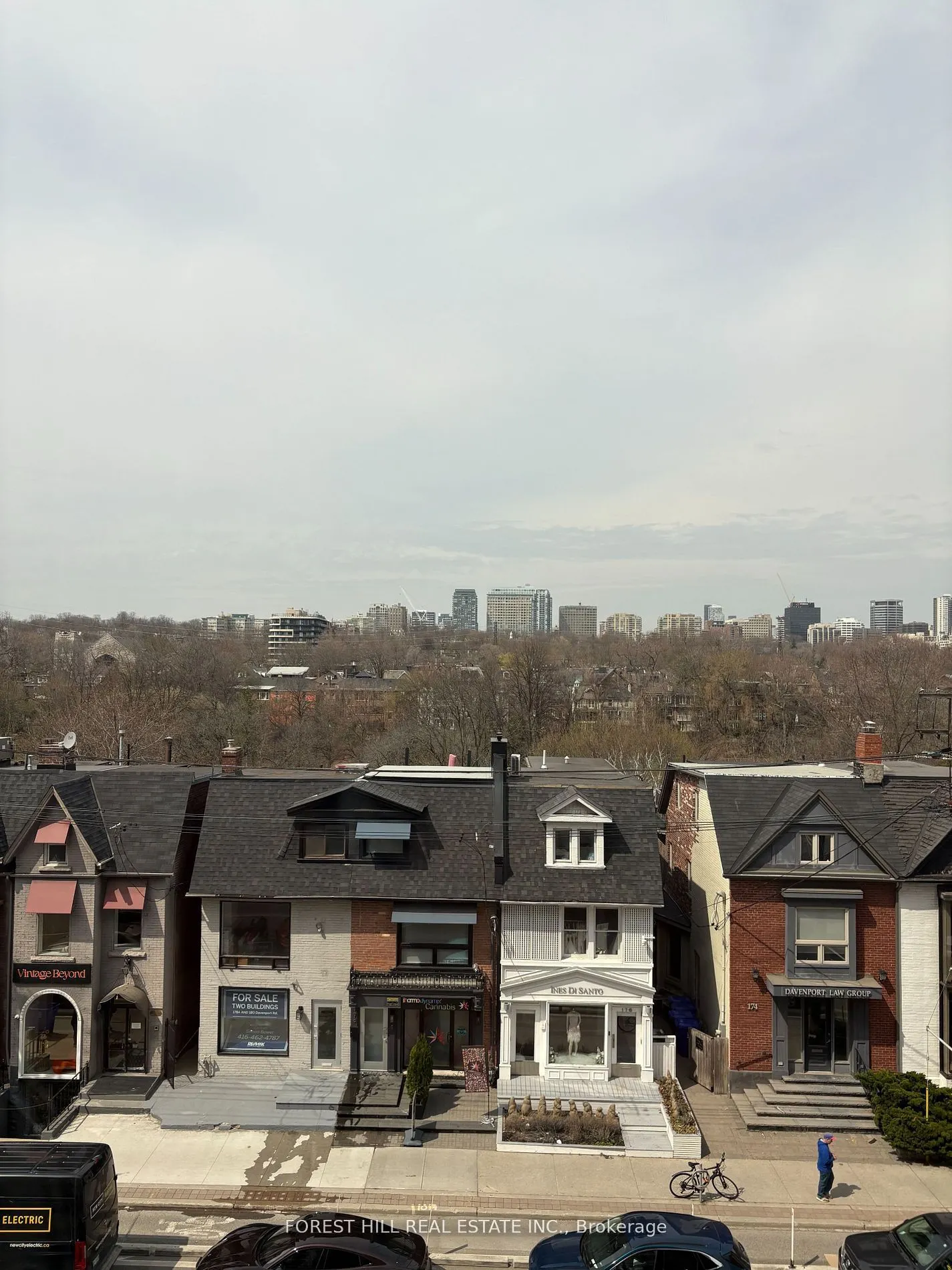 128 Hazelton Avenue, #401