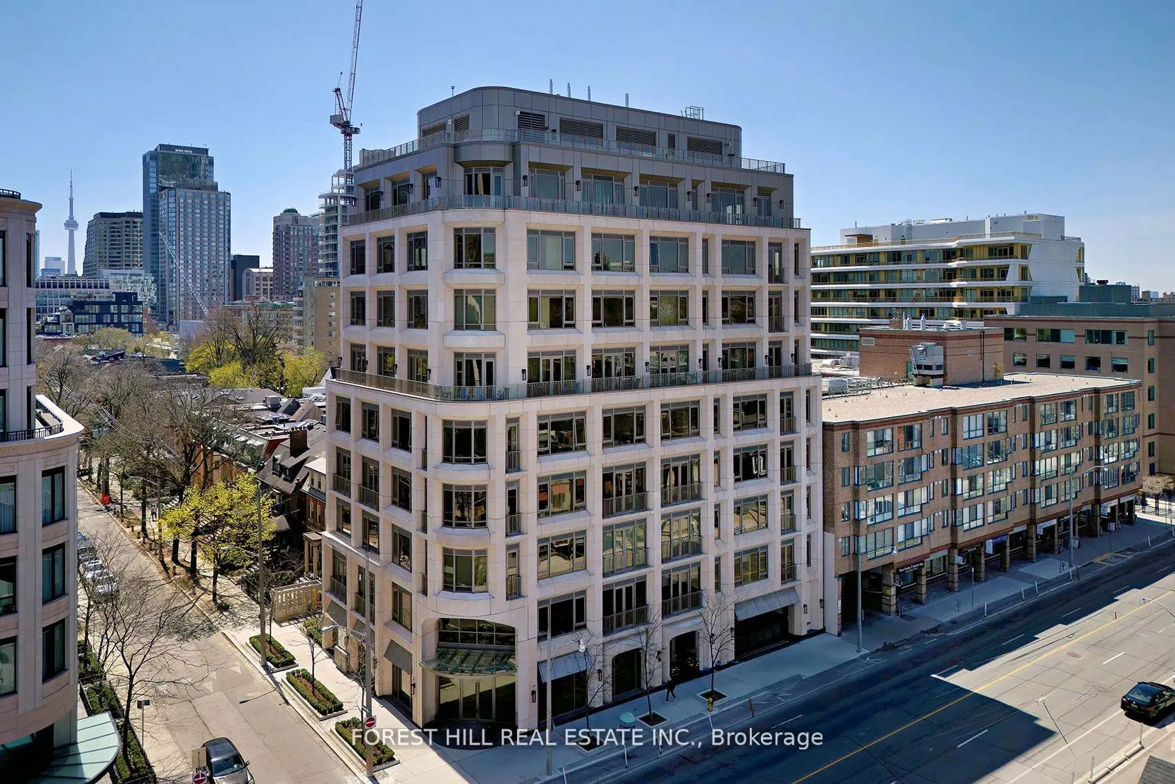 128 Hazelton Avenue, #401
