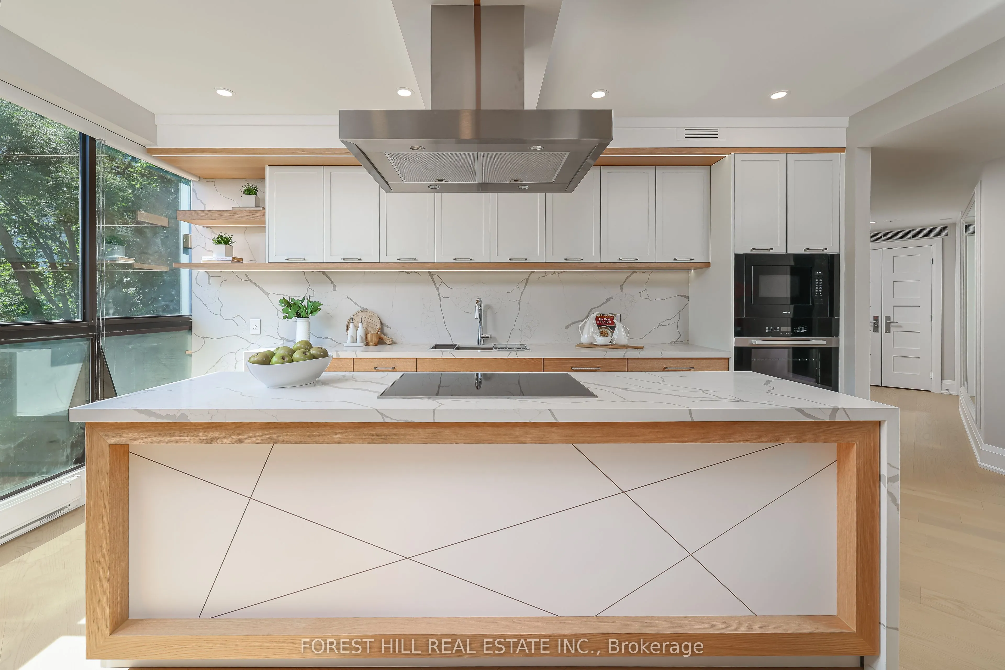 342 Spadina Road, #301
