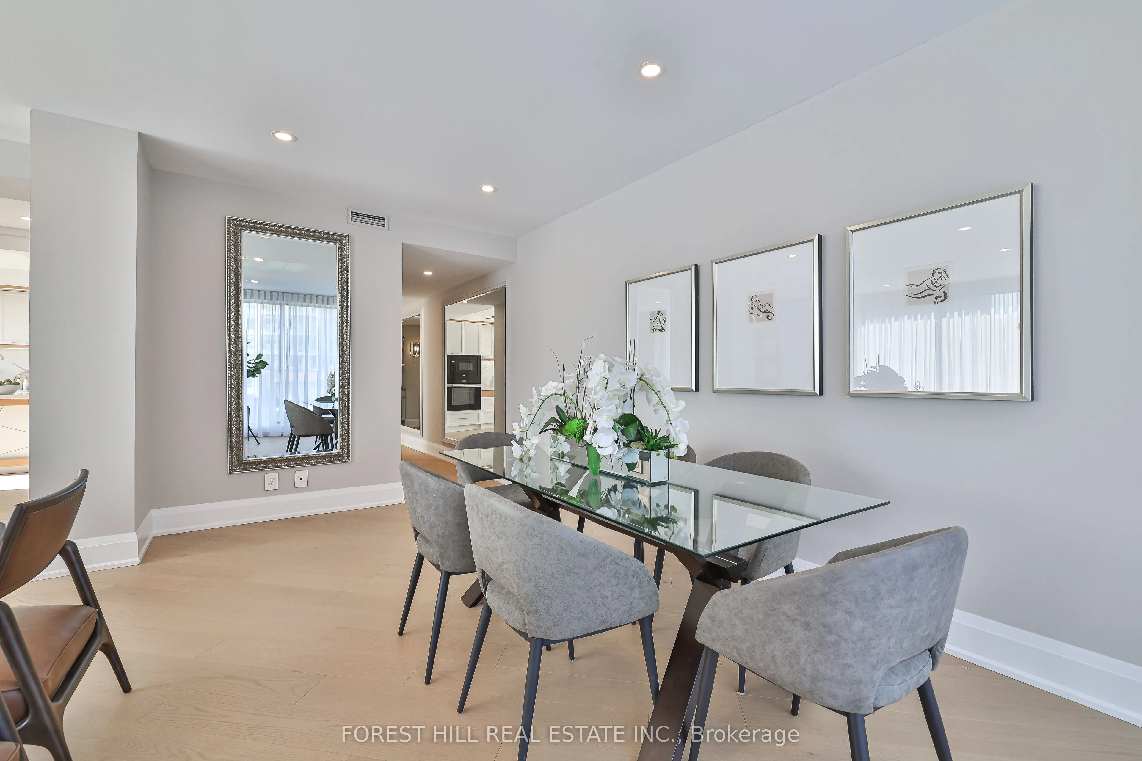 342 Spadina Road, #301