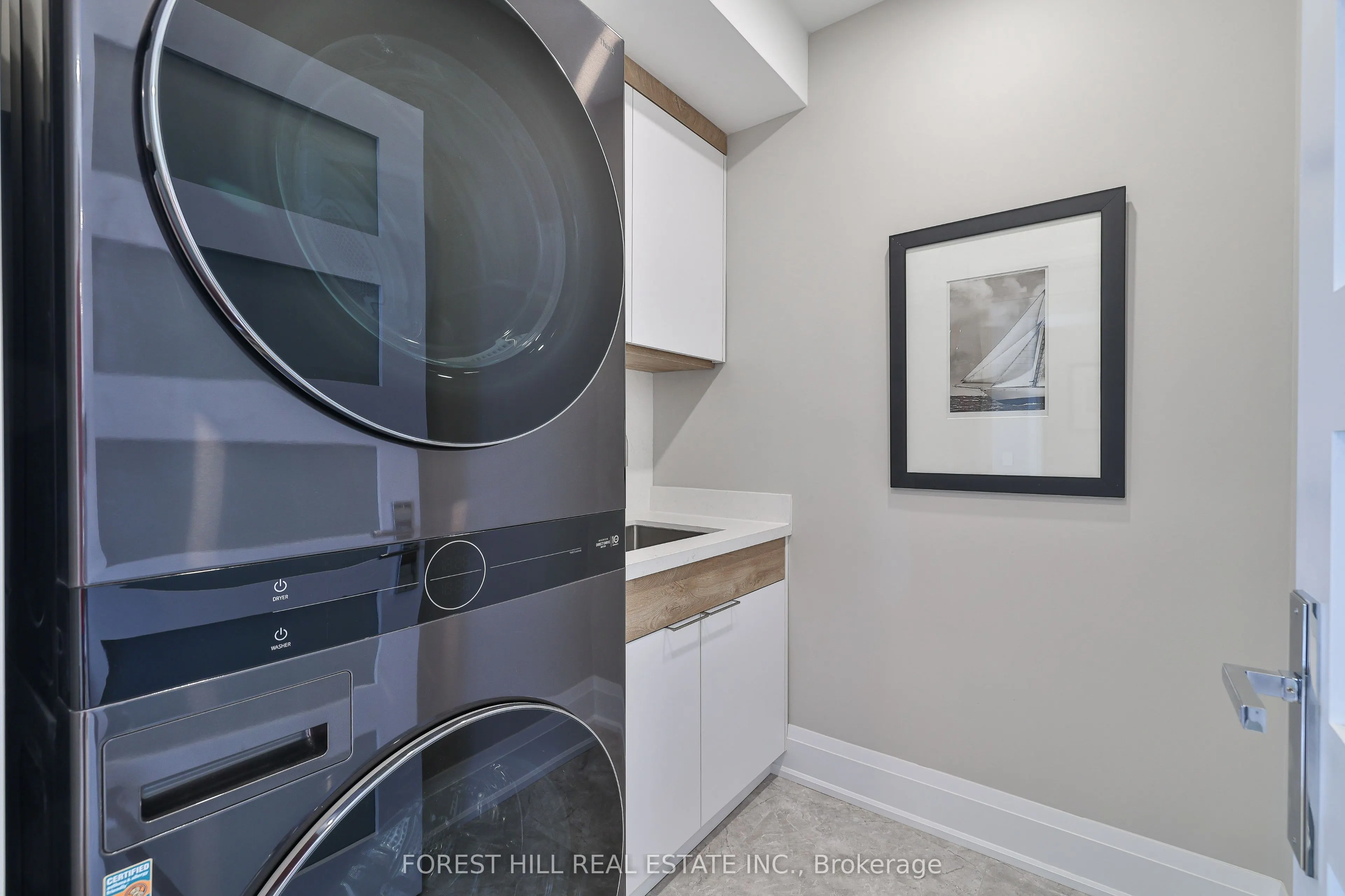 342 Spadina Road, #301