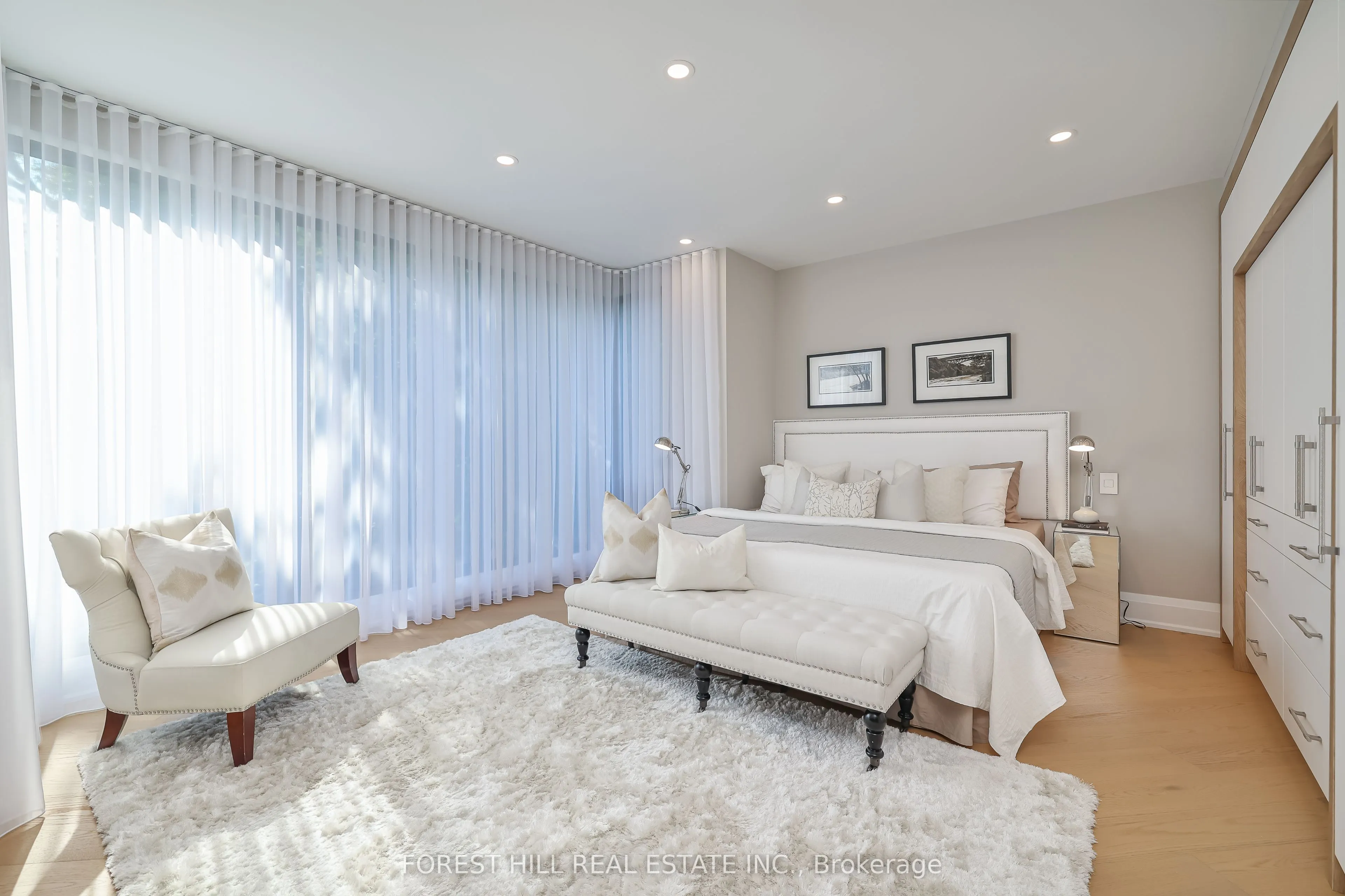 342 Spadina Road, #301