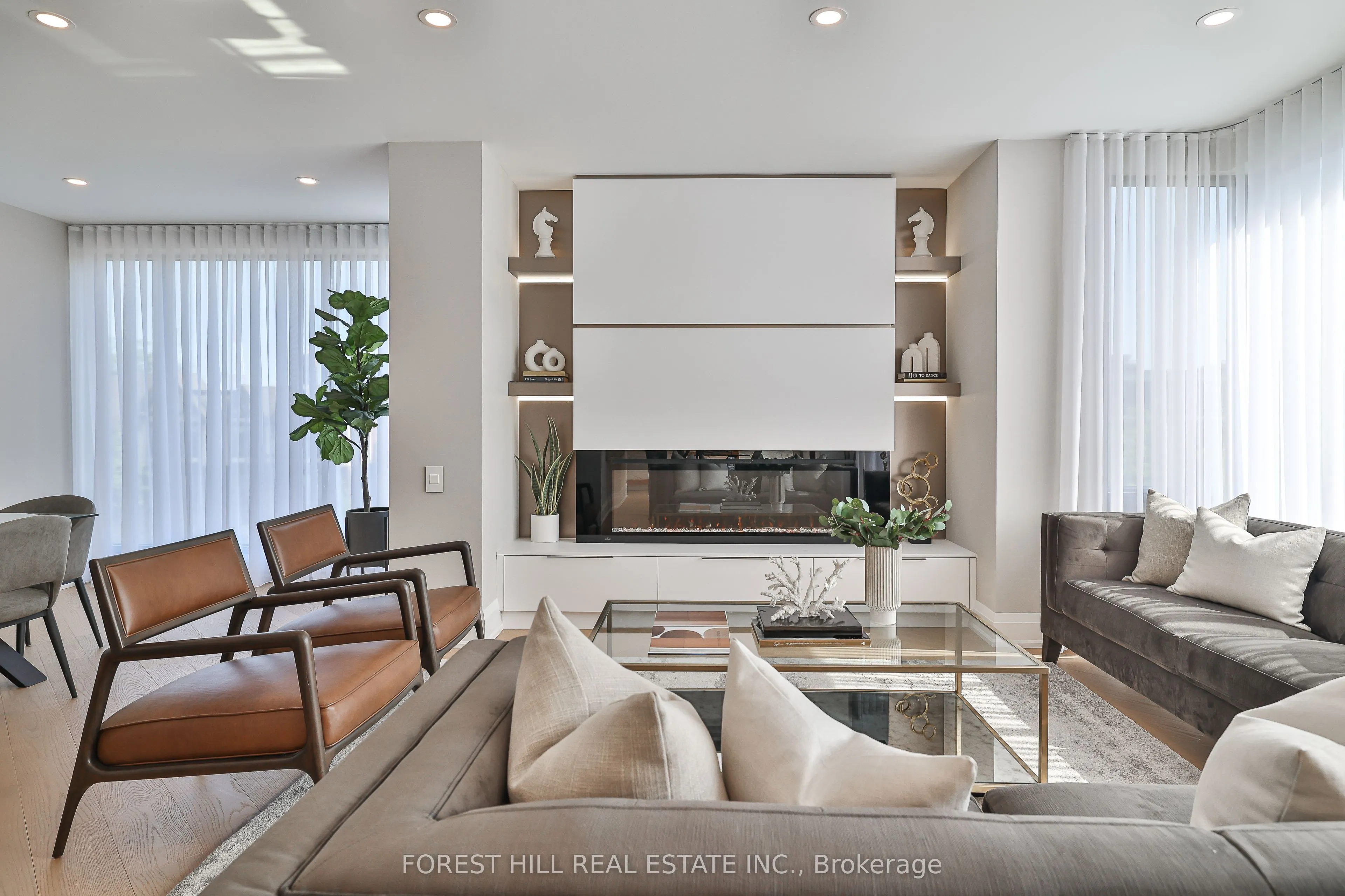 342 Spadina Road, #301