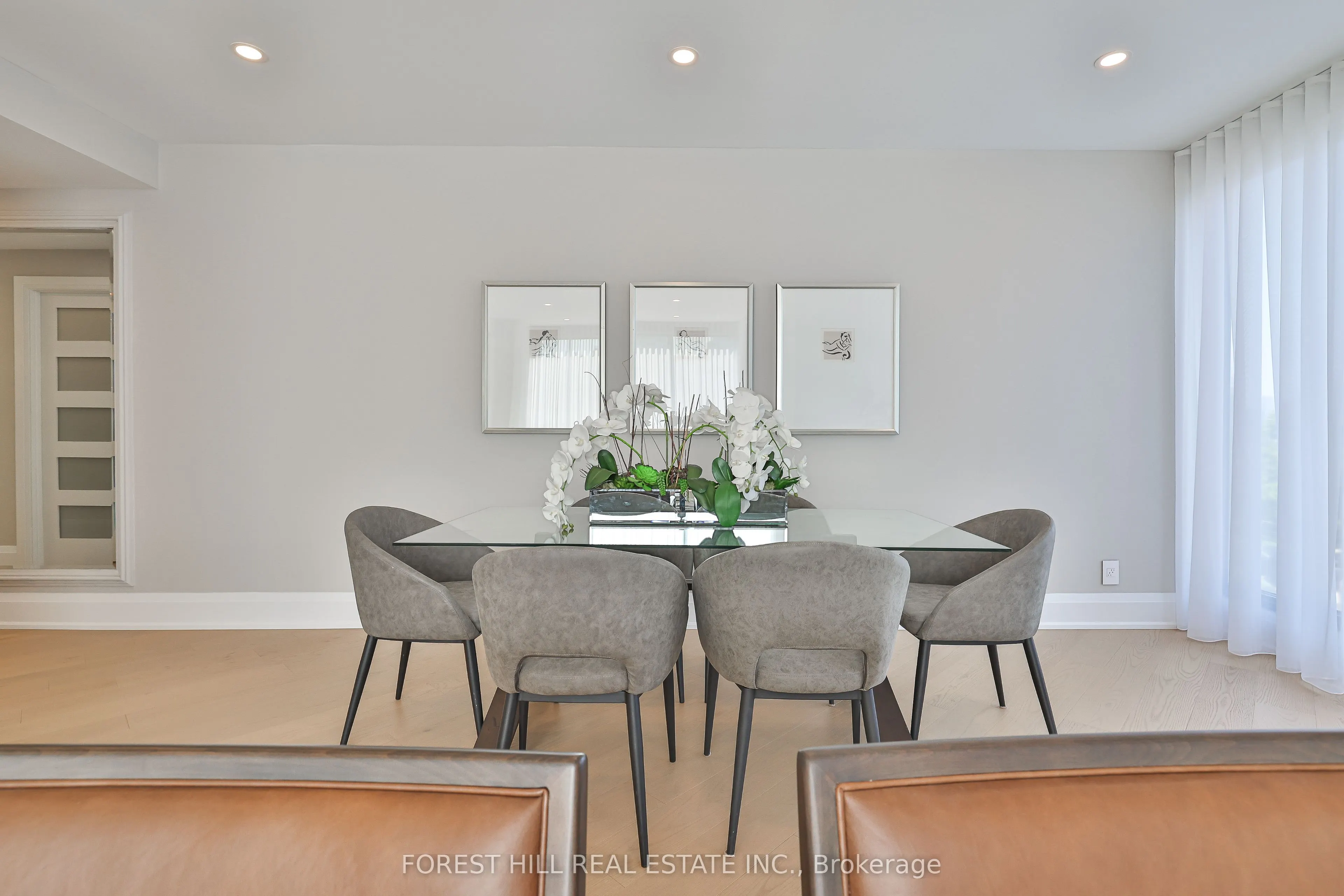 342 Spadina Road, #301