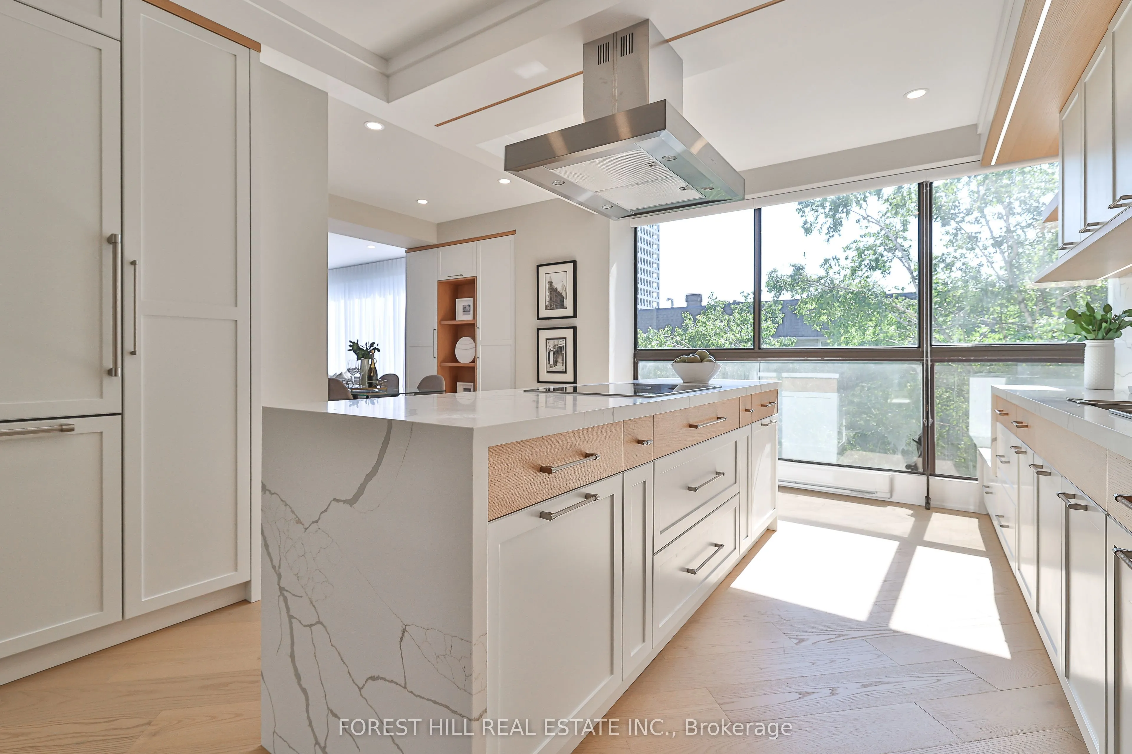 342 Spadina Road, #301