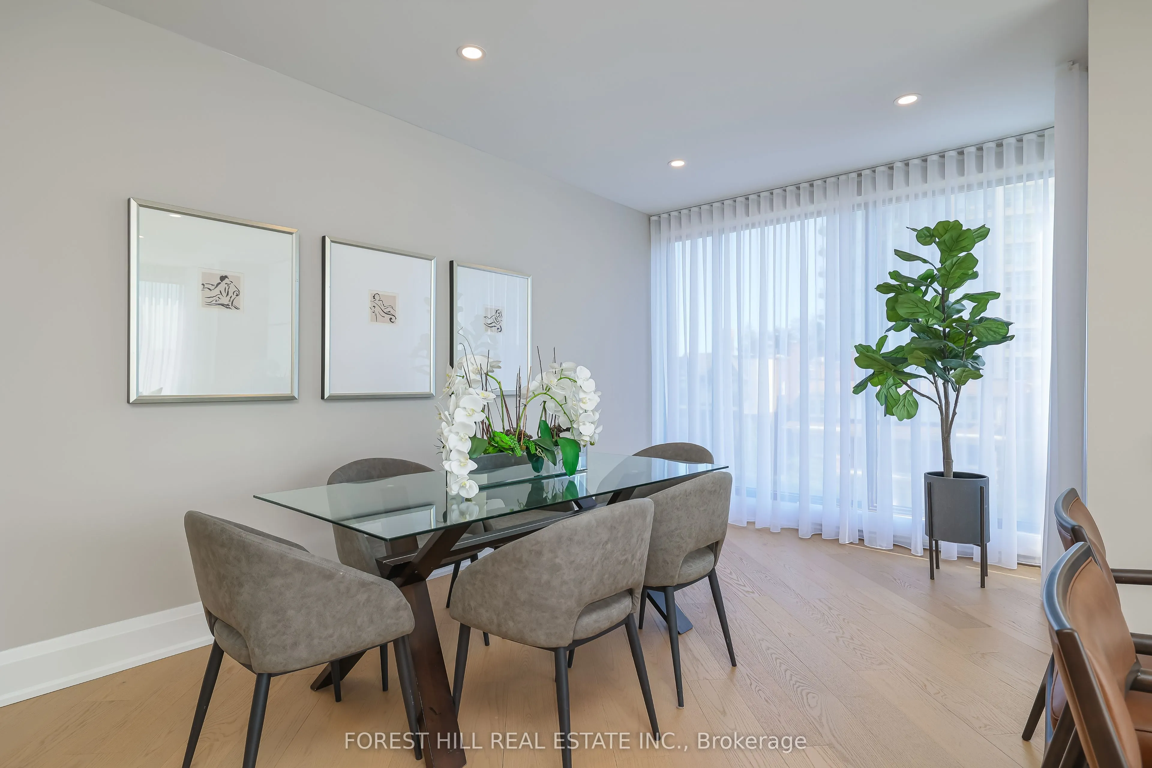 342 Spadina Road, #301