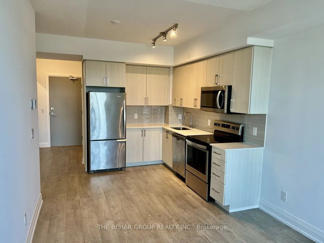 591 Sheppard Avenue E, #822