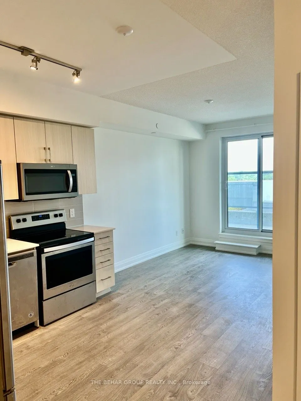 591 Sheppard Avenue E, #822