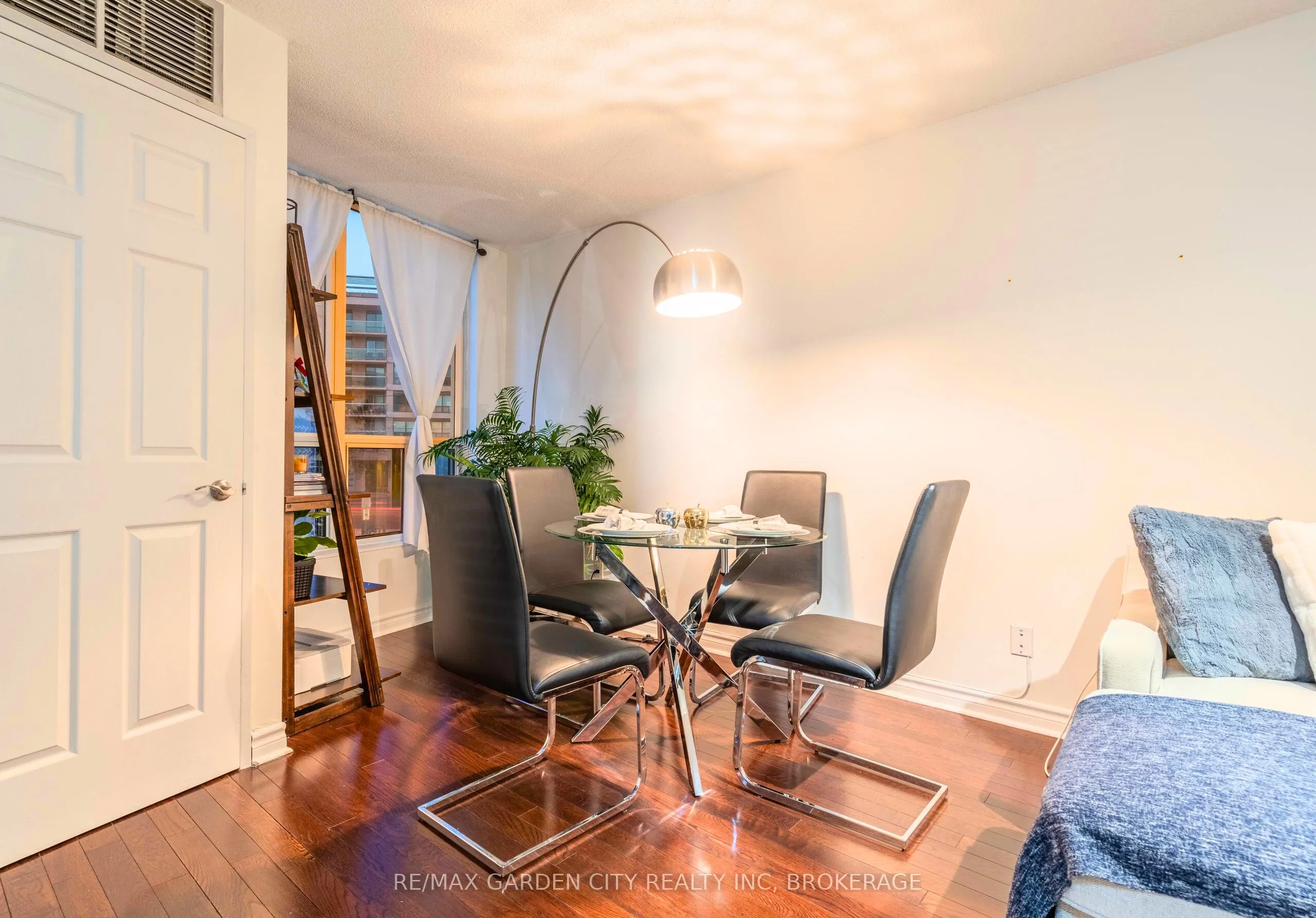 897 Sheppard Avenue W, #202