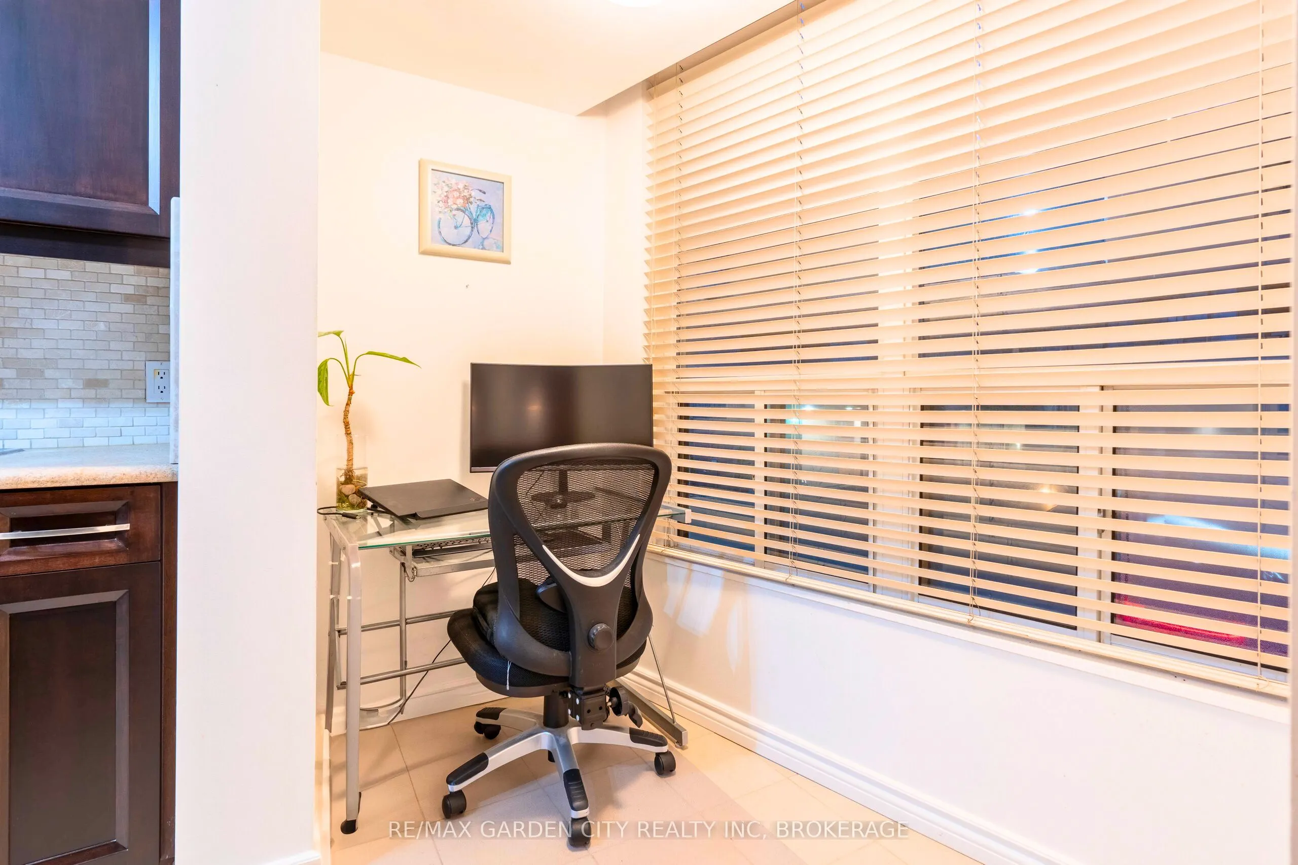 897 Sheppard Avenue W, #202