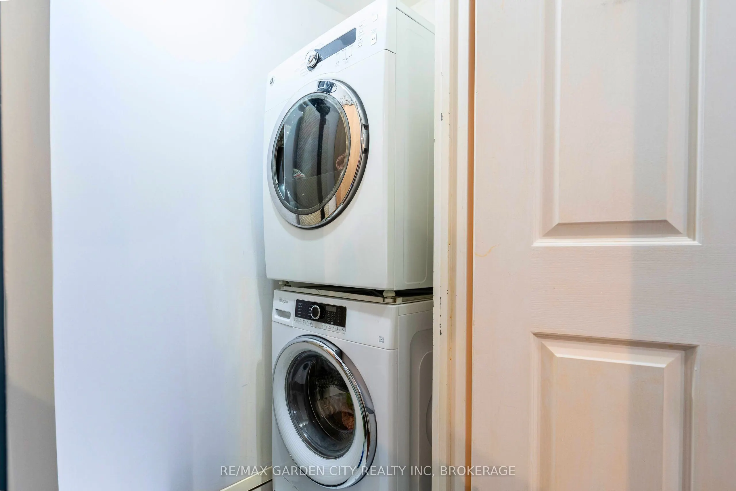 897 Sheppard Avenue W, #202