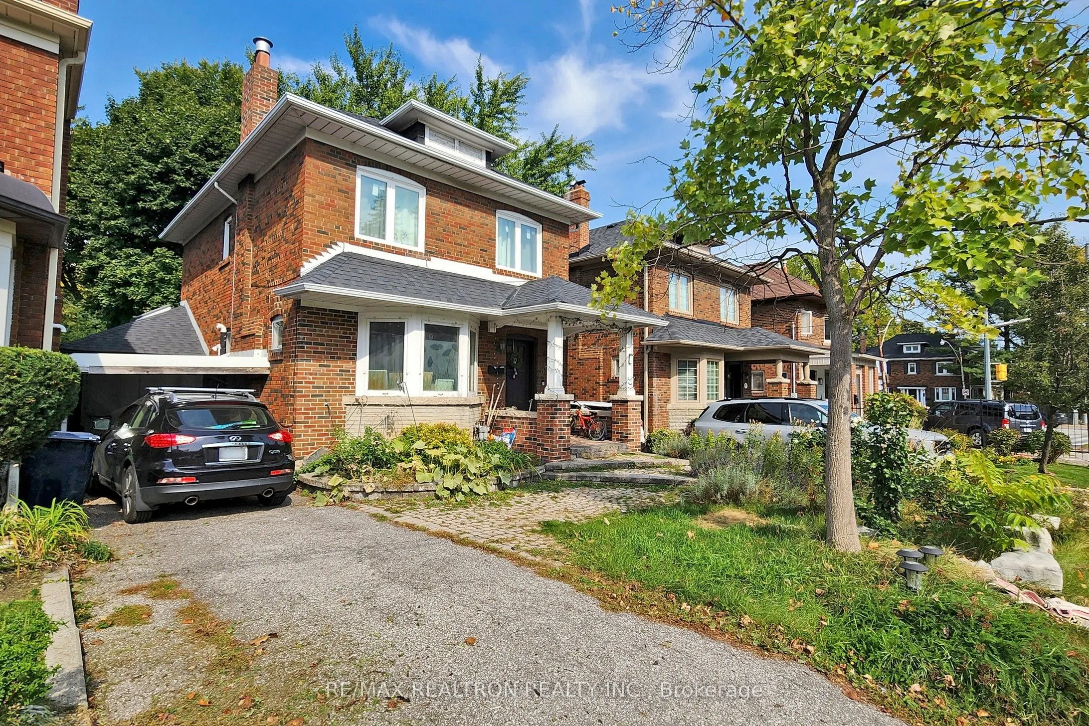 88 Lawrence Avenue E, #Basement