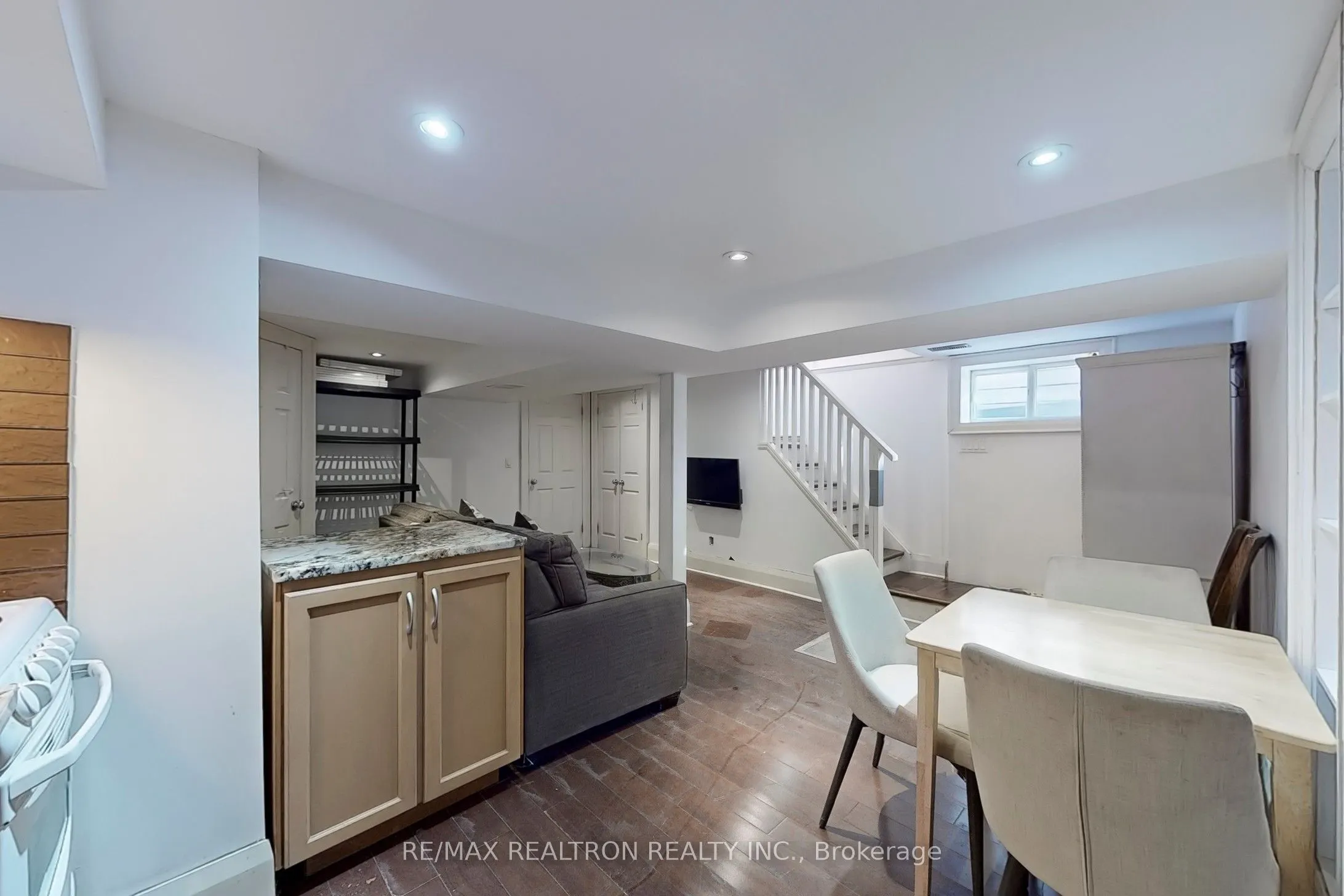 88 Lawrence Avenue E, #Basement