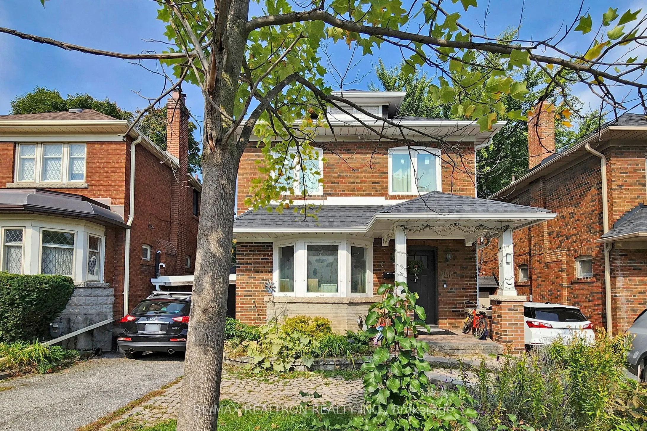 88 Lawrence Avenue E, #Basement