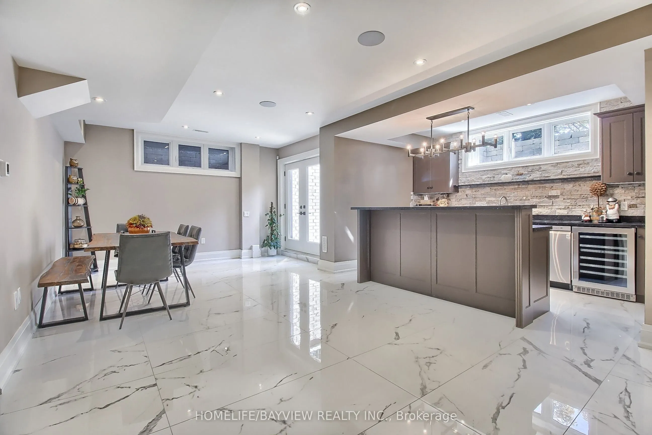 41 Transwell Avenue