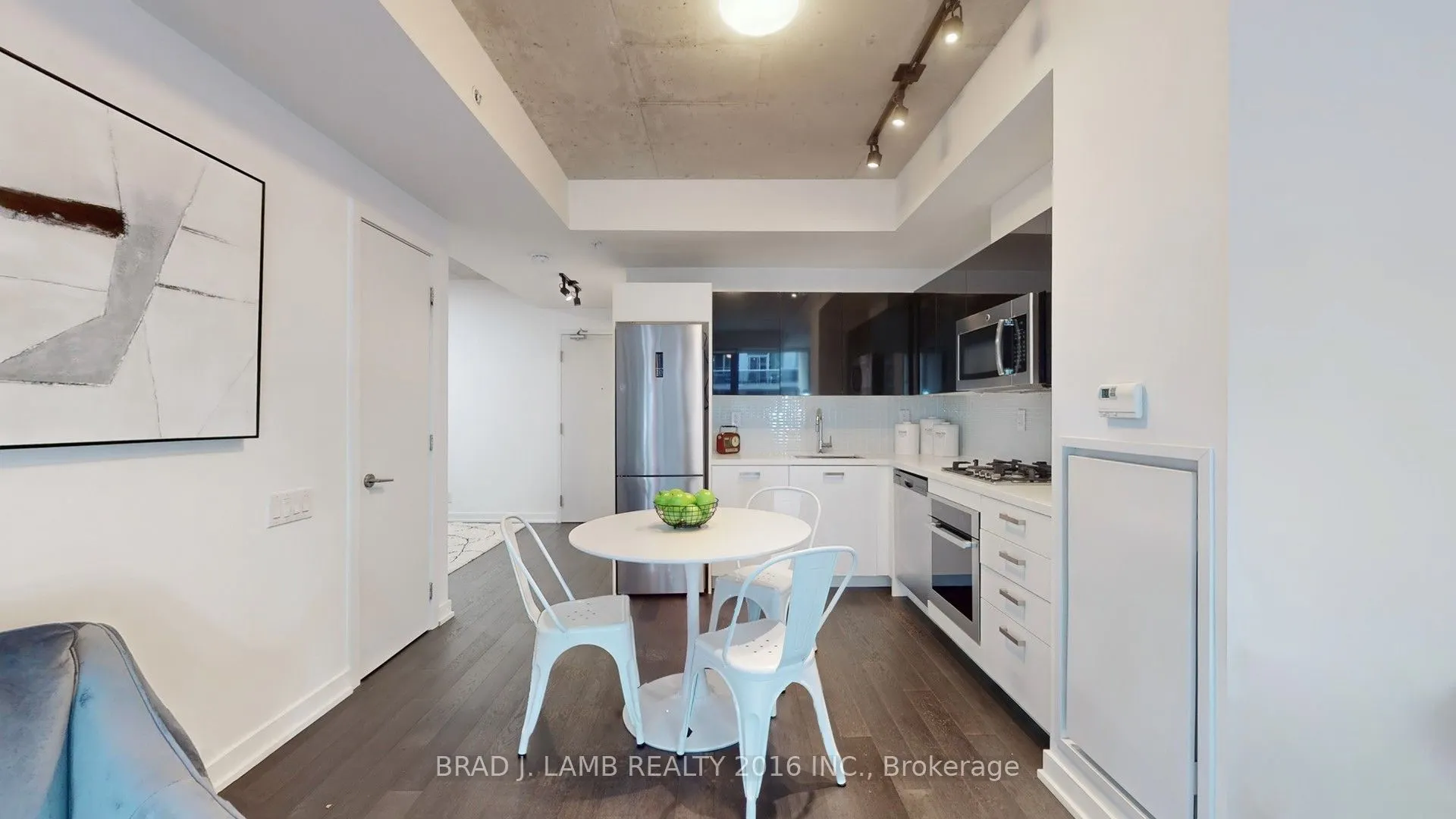 39 Brant Street W, #518