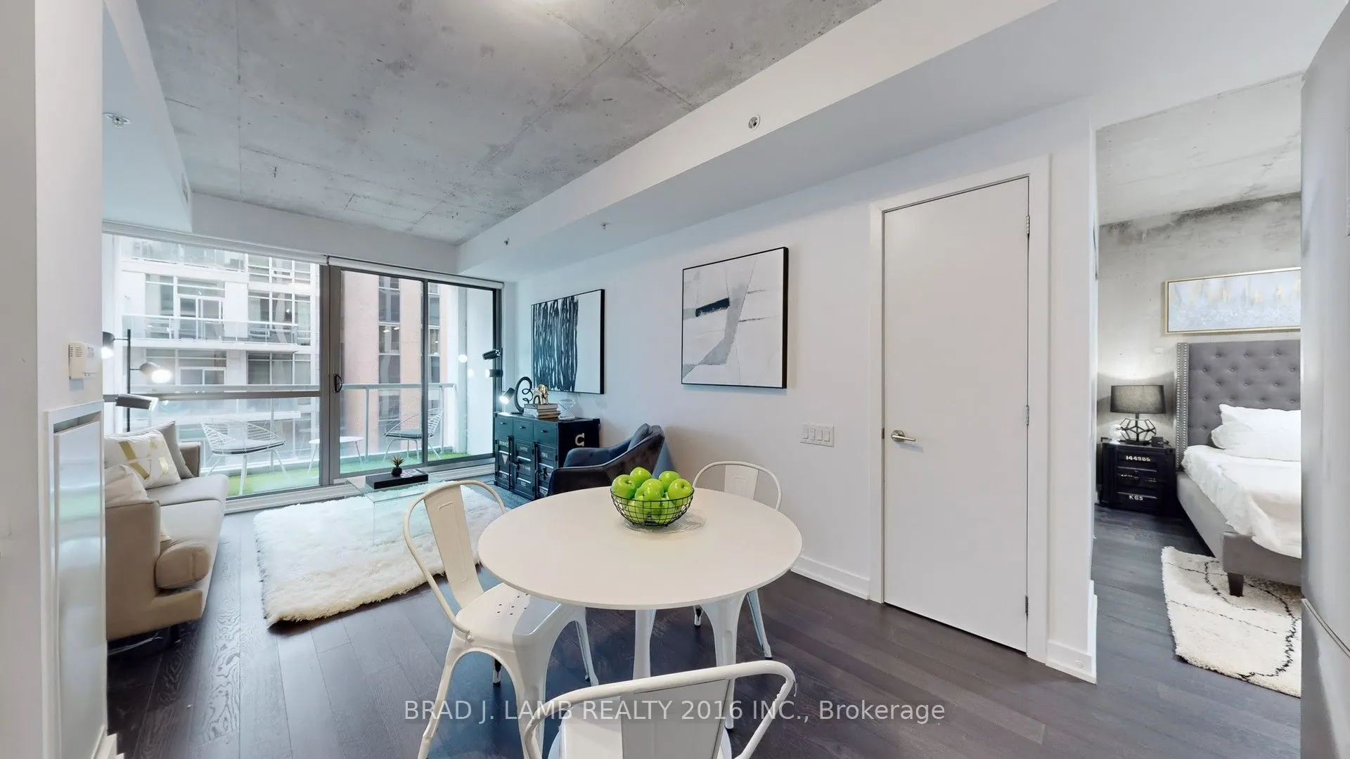 39 Brant Street W, #518