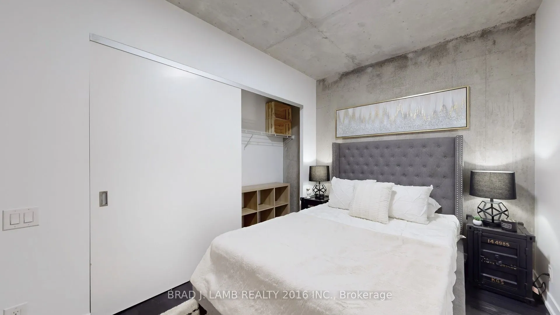 39 Brant Street W, #518