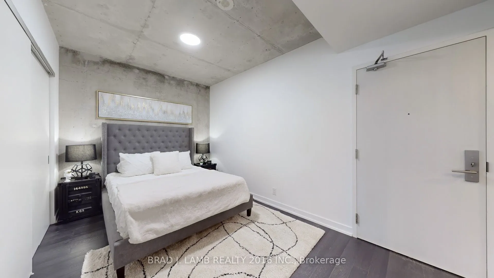 39 Brant Street W, #518
