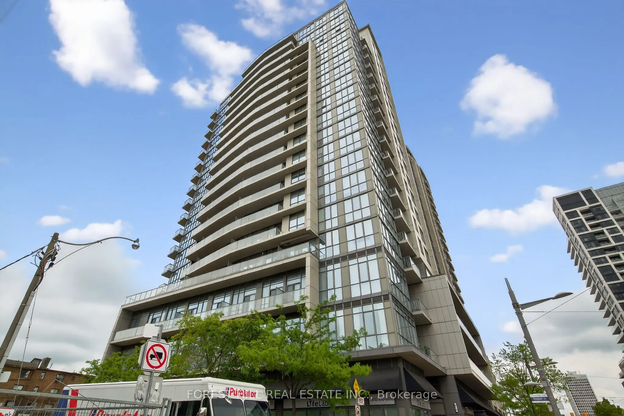 530 St Clair Avenue W, #1608