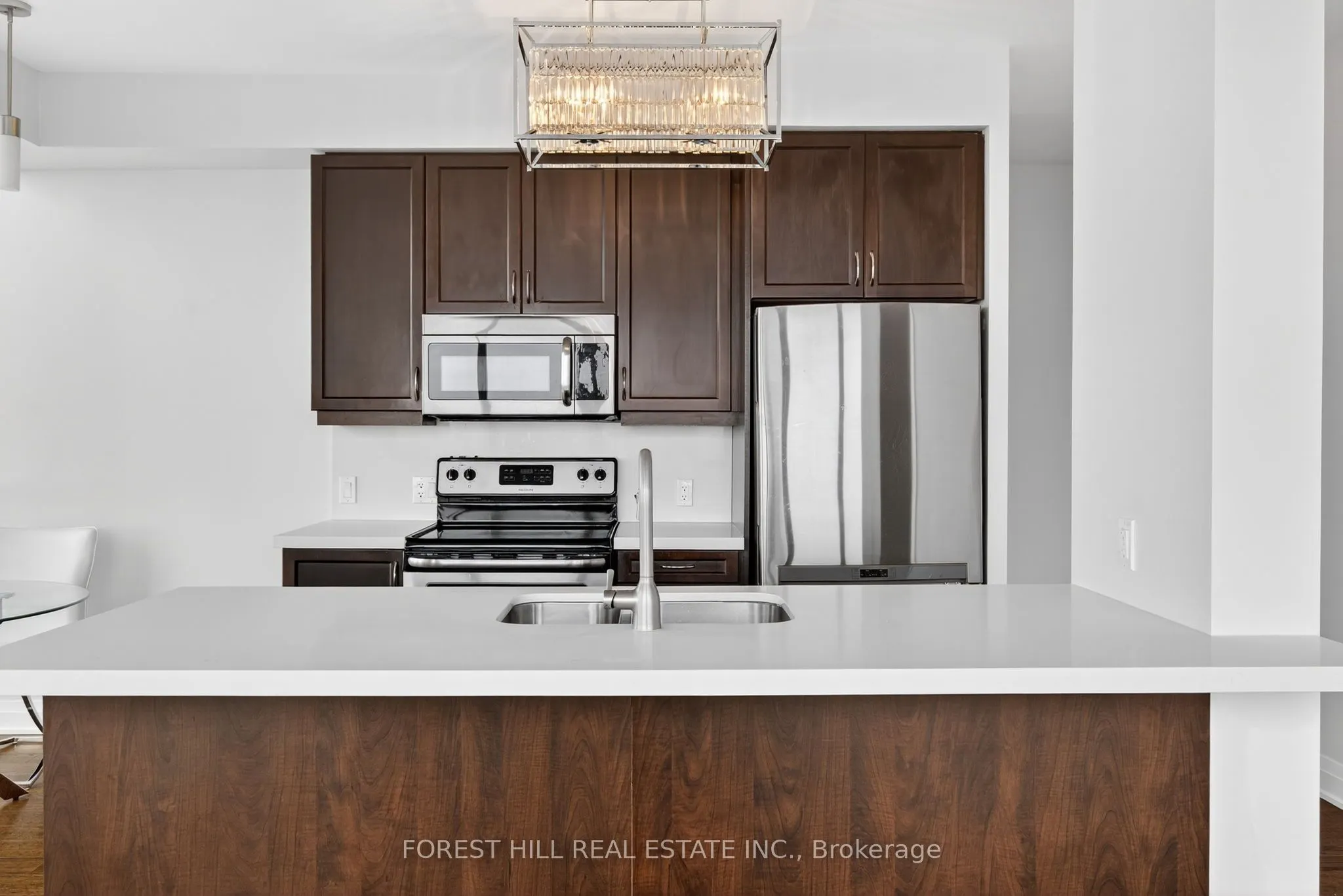 530 St Clair Avenue W, #1608