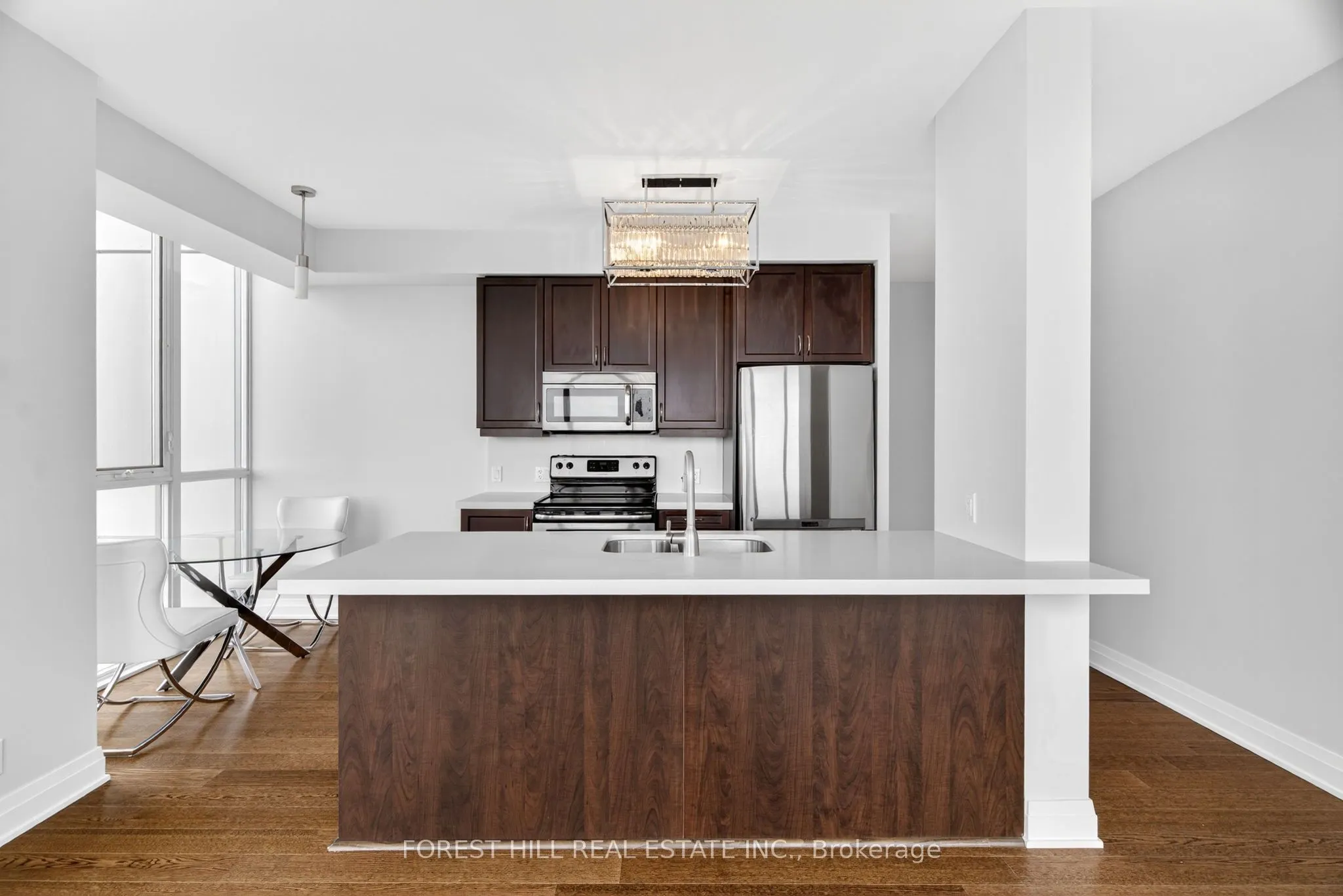 530 St Clair Avenue W, #1608