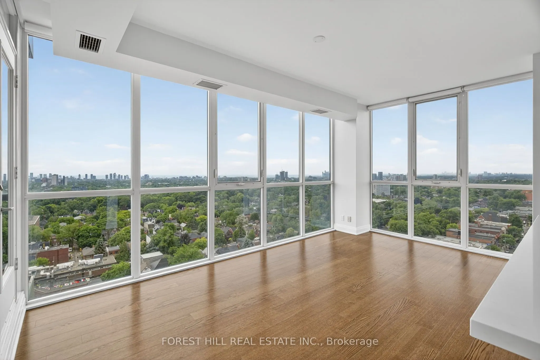 530 St Clair Avenue W, #1608