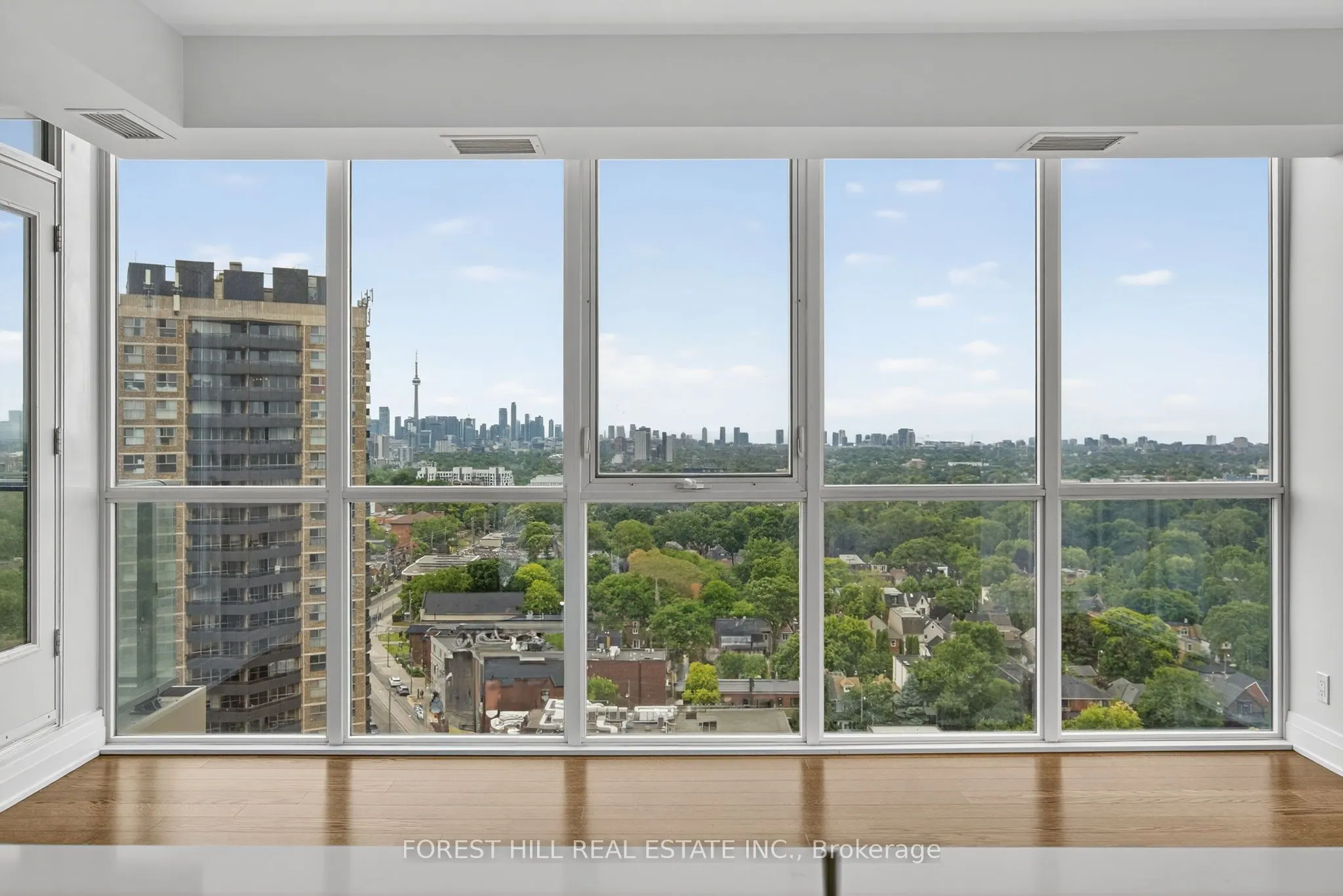 530 St Clair Avenue W, #1608