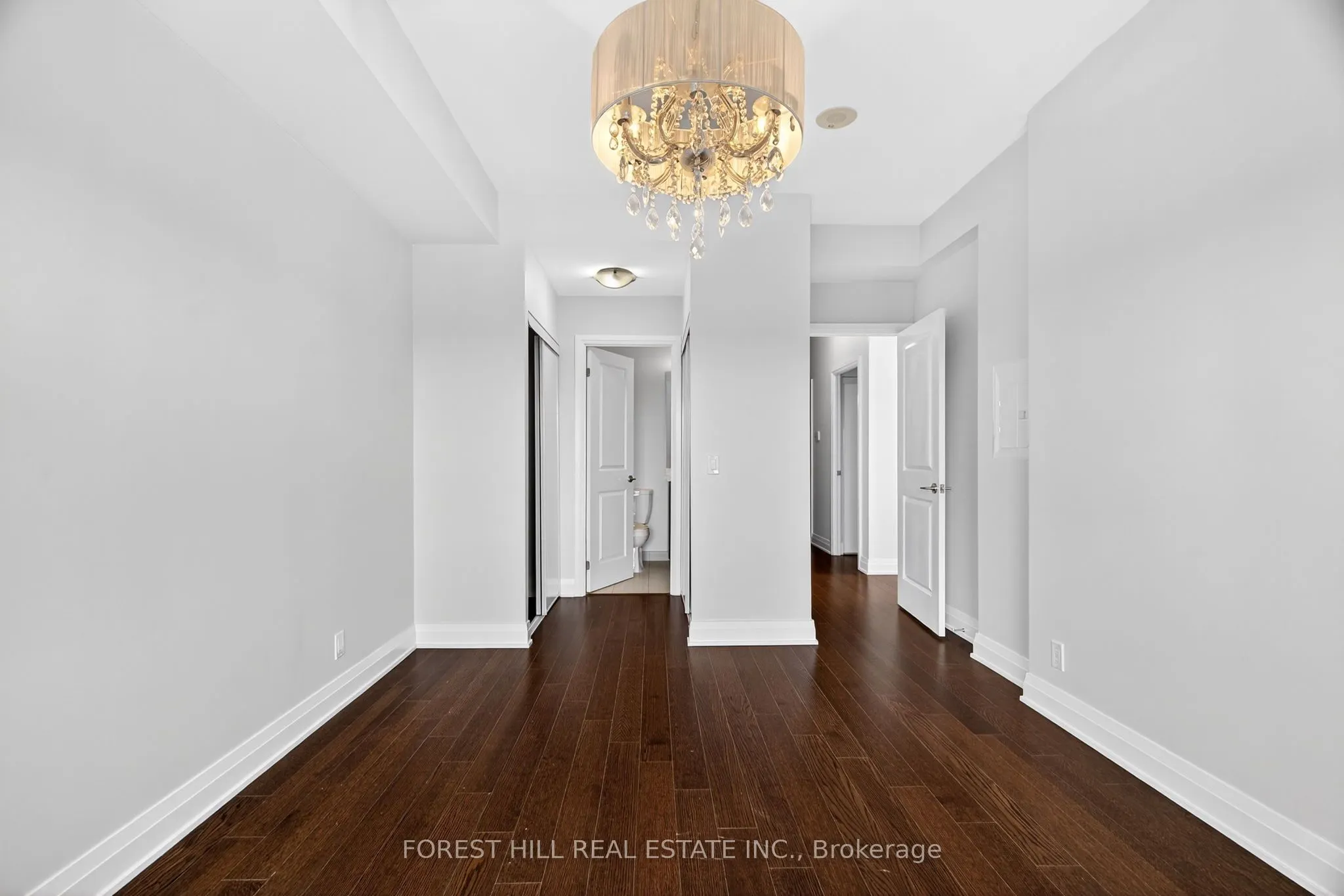 530 St Clair Avenue W, #1608