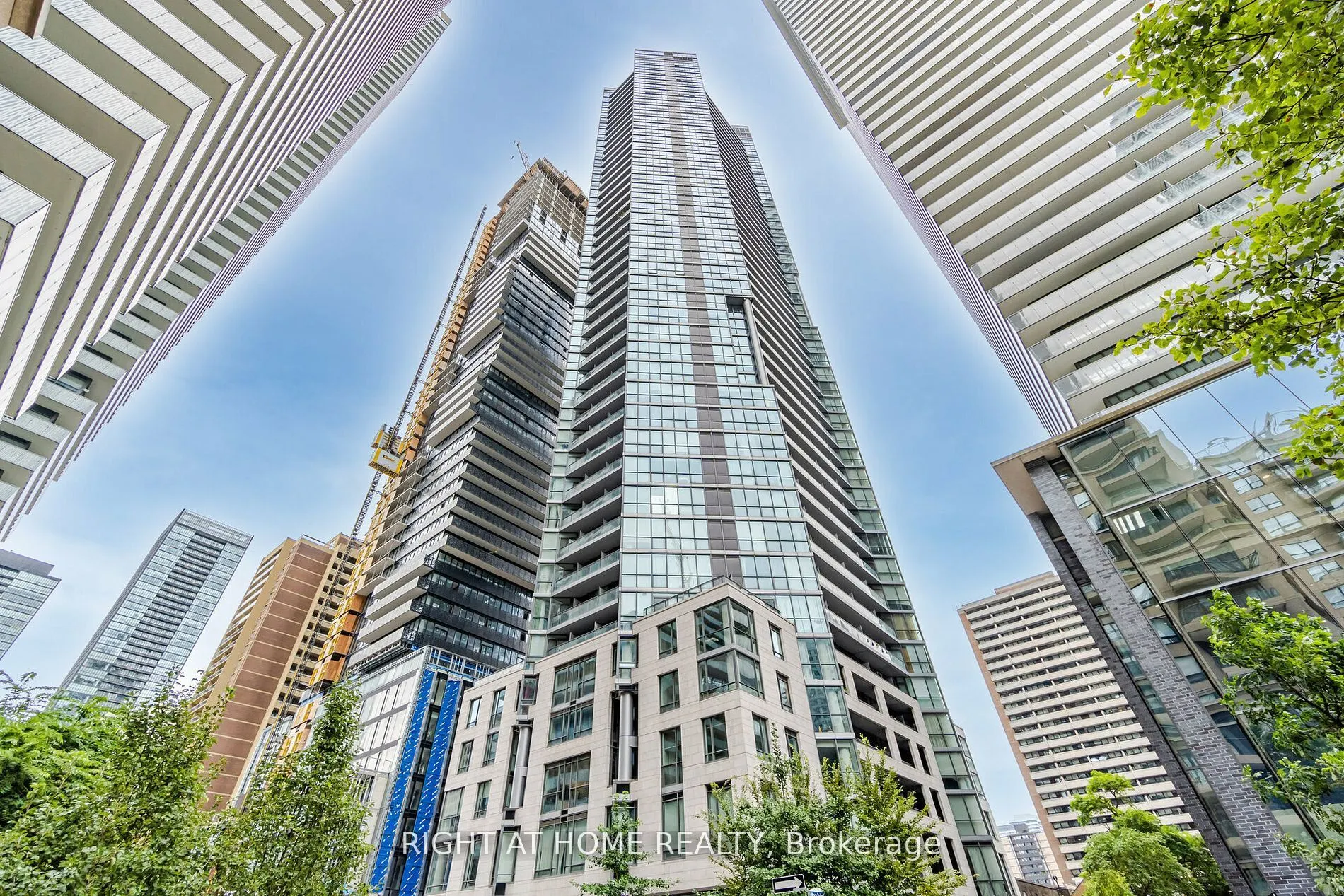 45 Charles Street E, #3910
