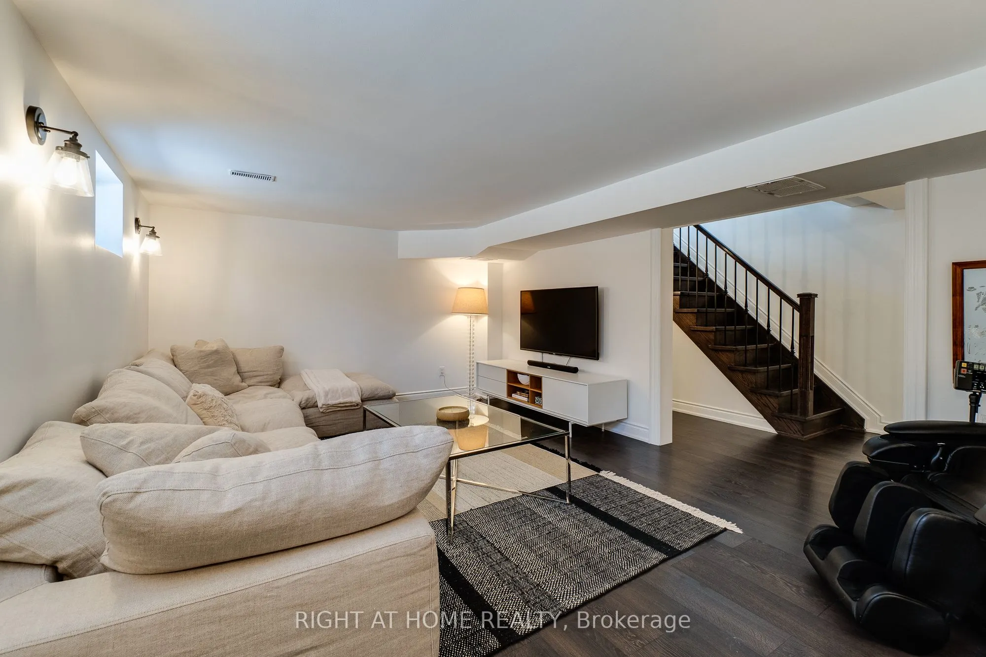 92 Ridgevale Drive