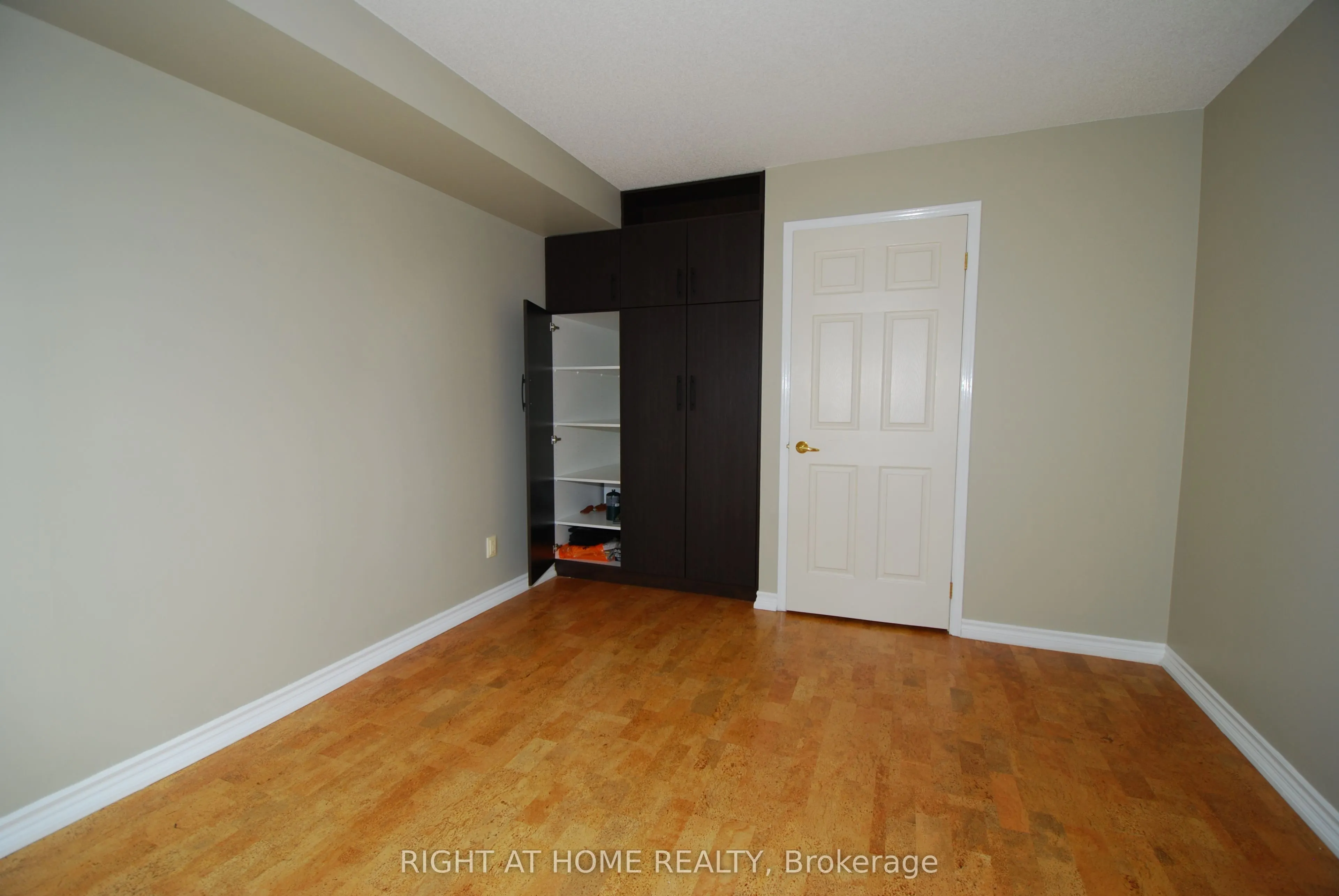 18 Concorde Place, #601