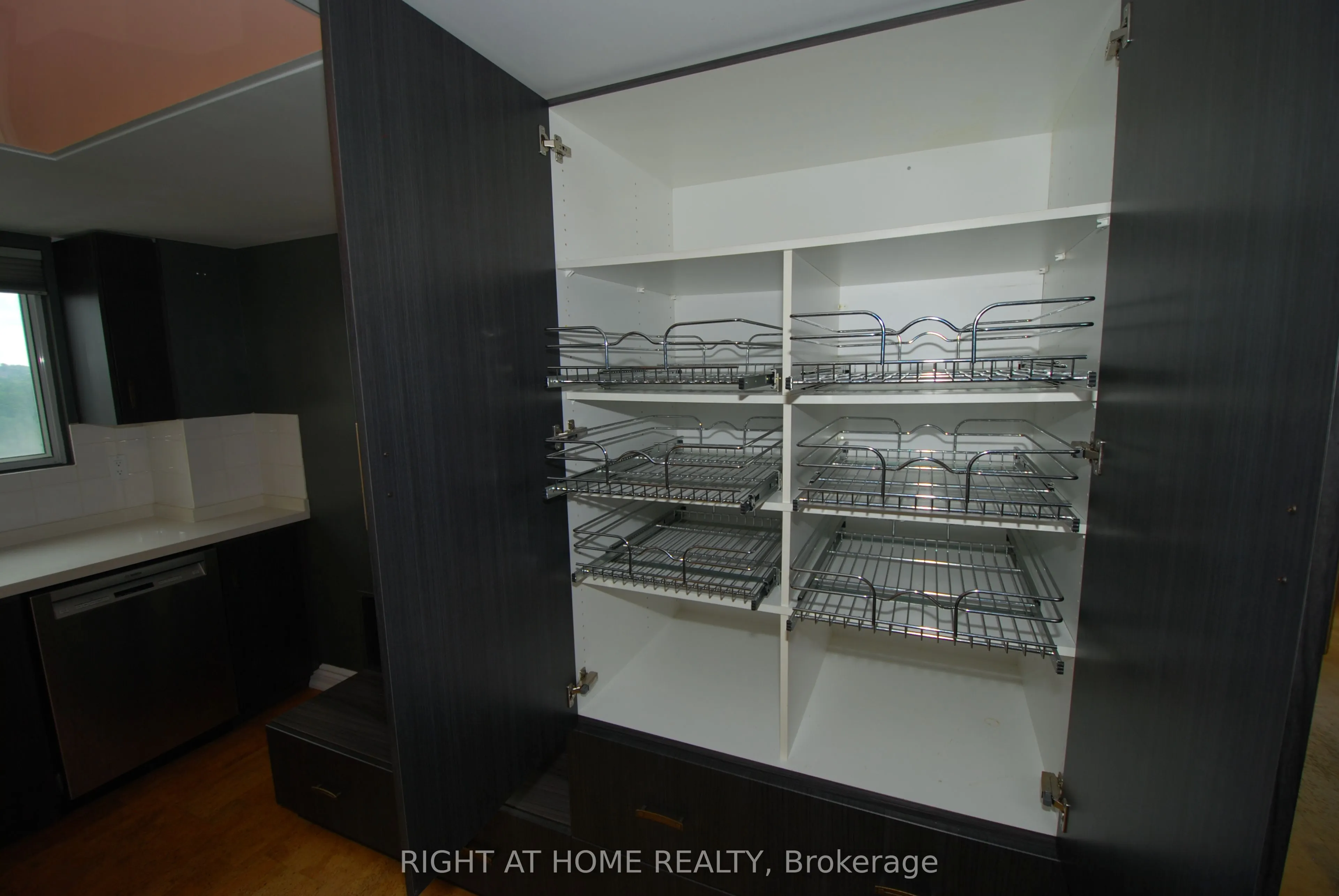 18 Concorde Place, #601