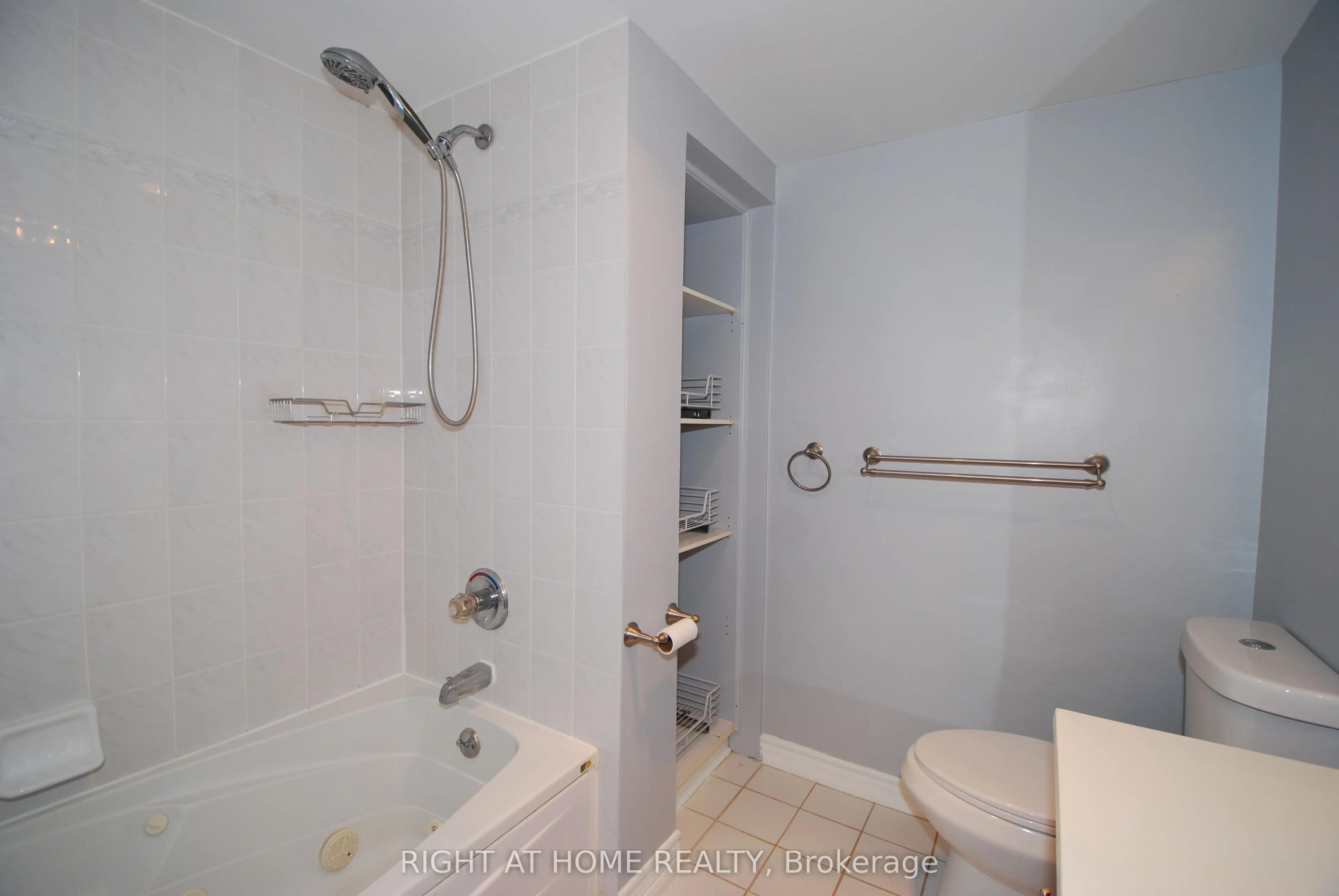 18 Concorde Place, #601
