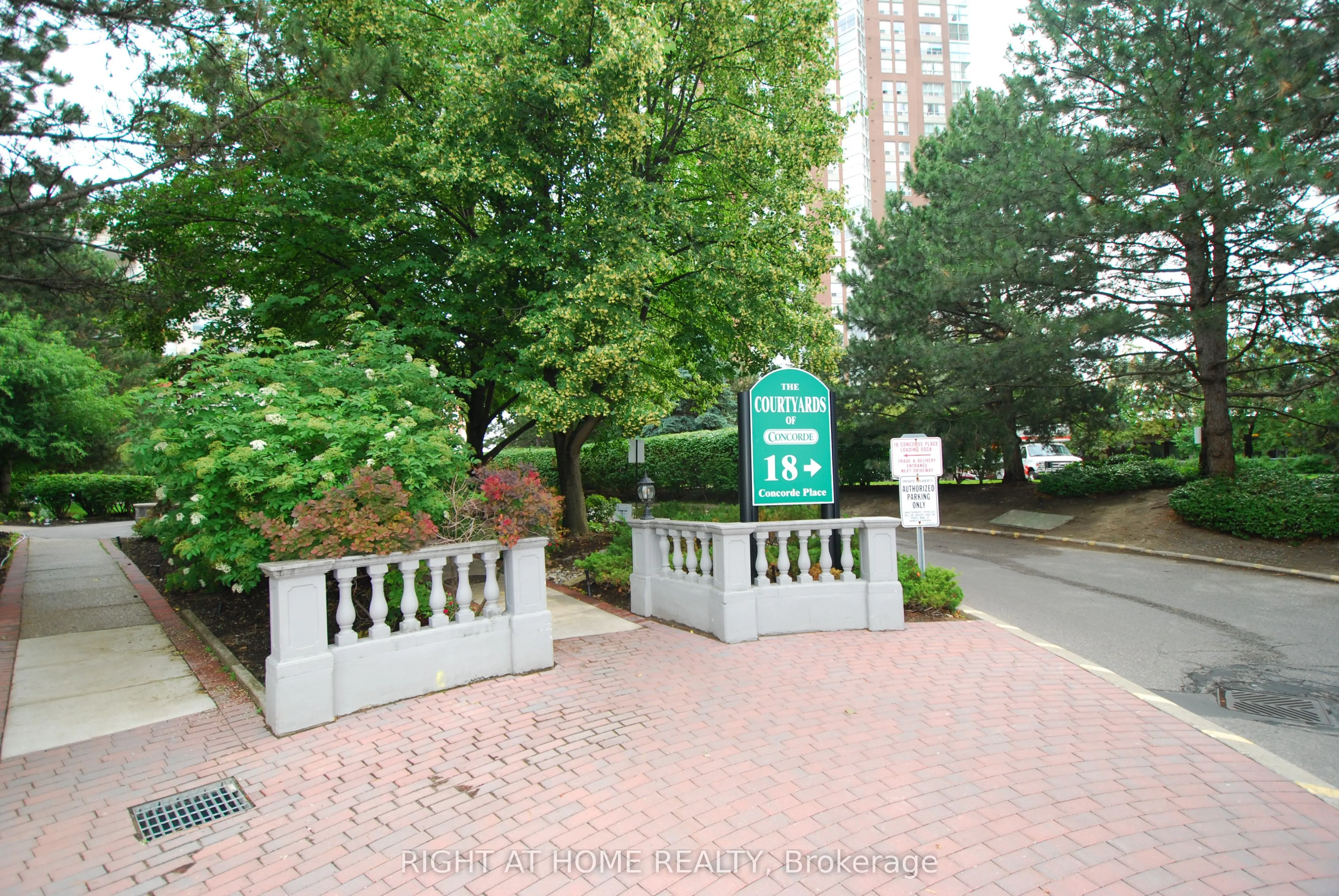 18 Concorde Place, #601