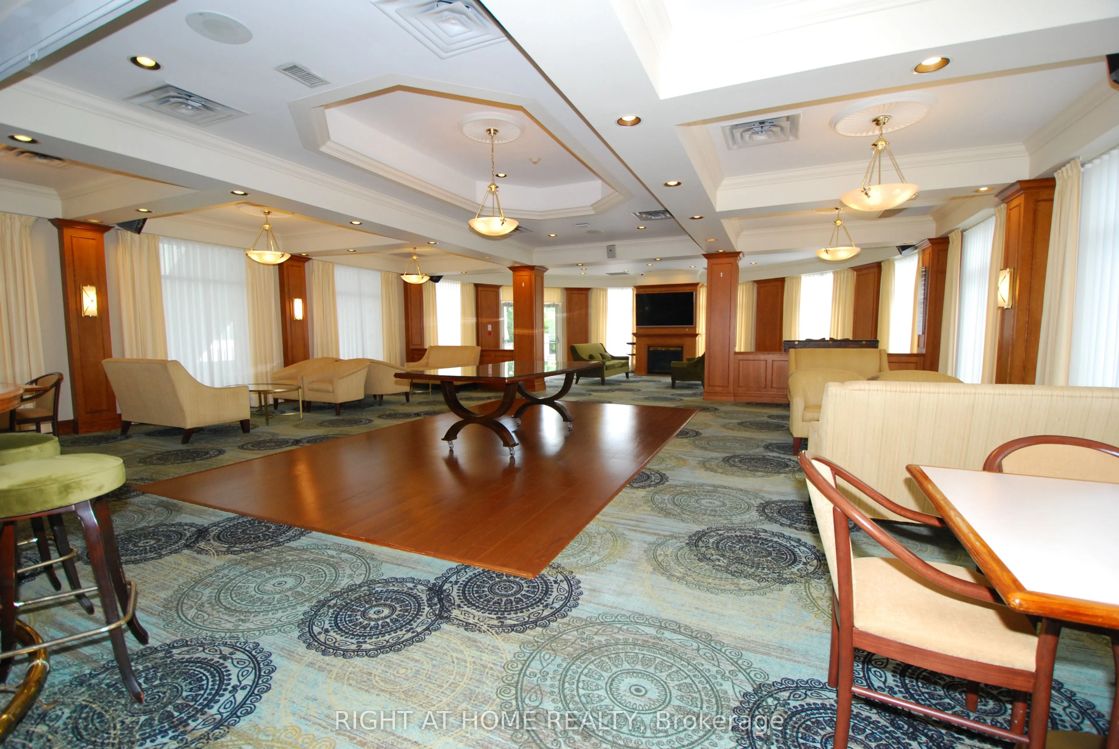 18 Concorde Place, #601