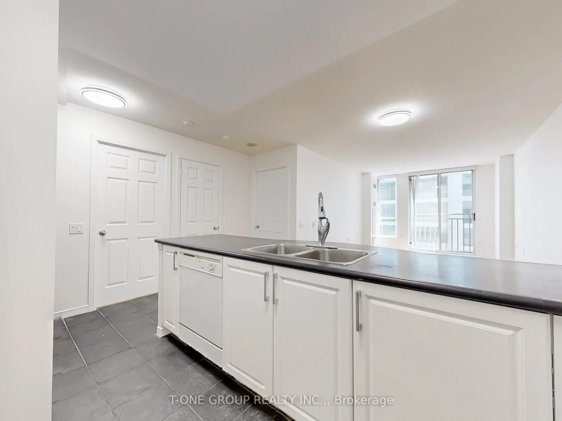 388 Bloor Street E, #1607