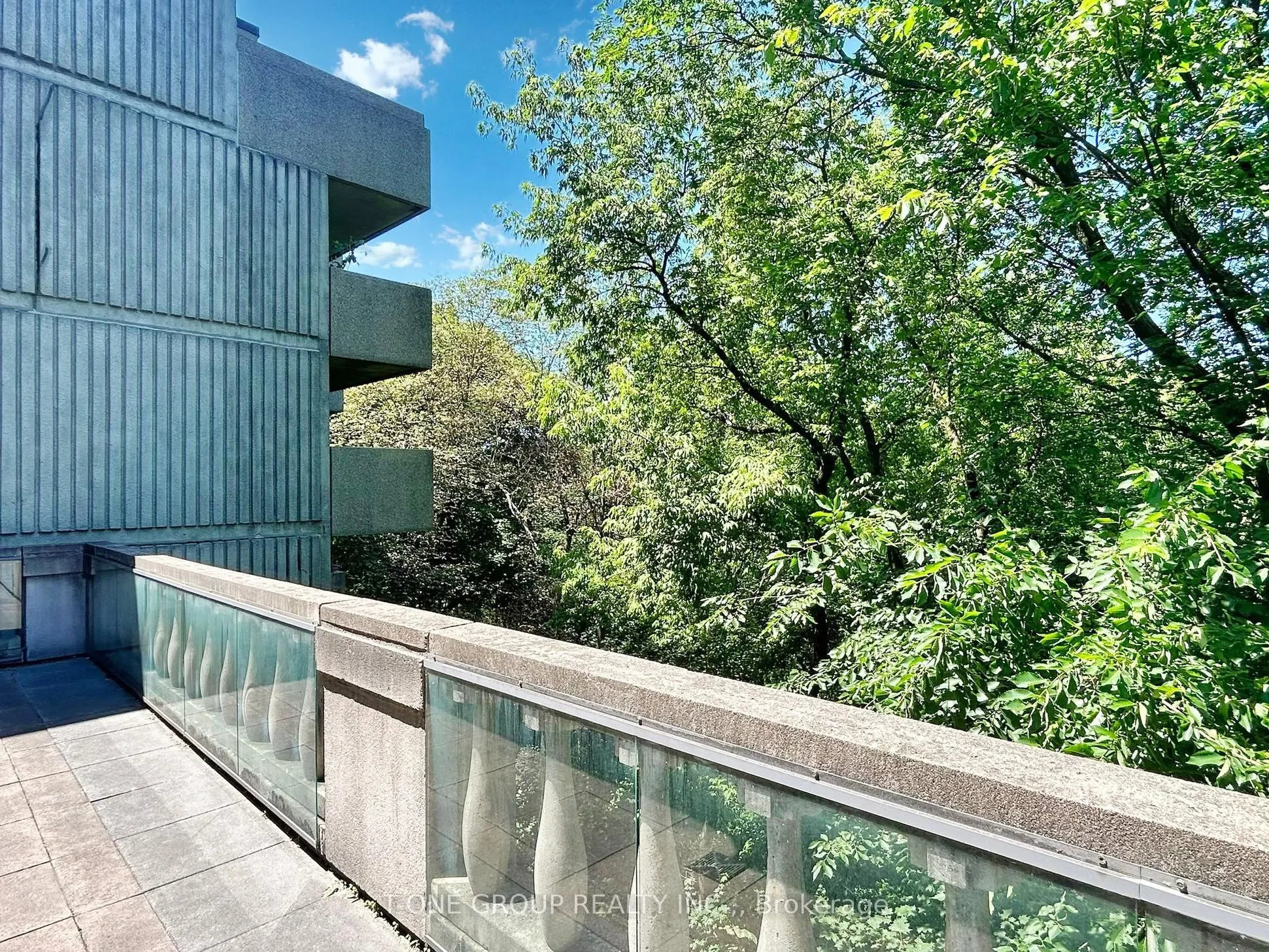 388 Bloor Street E, #1607