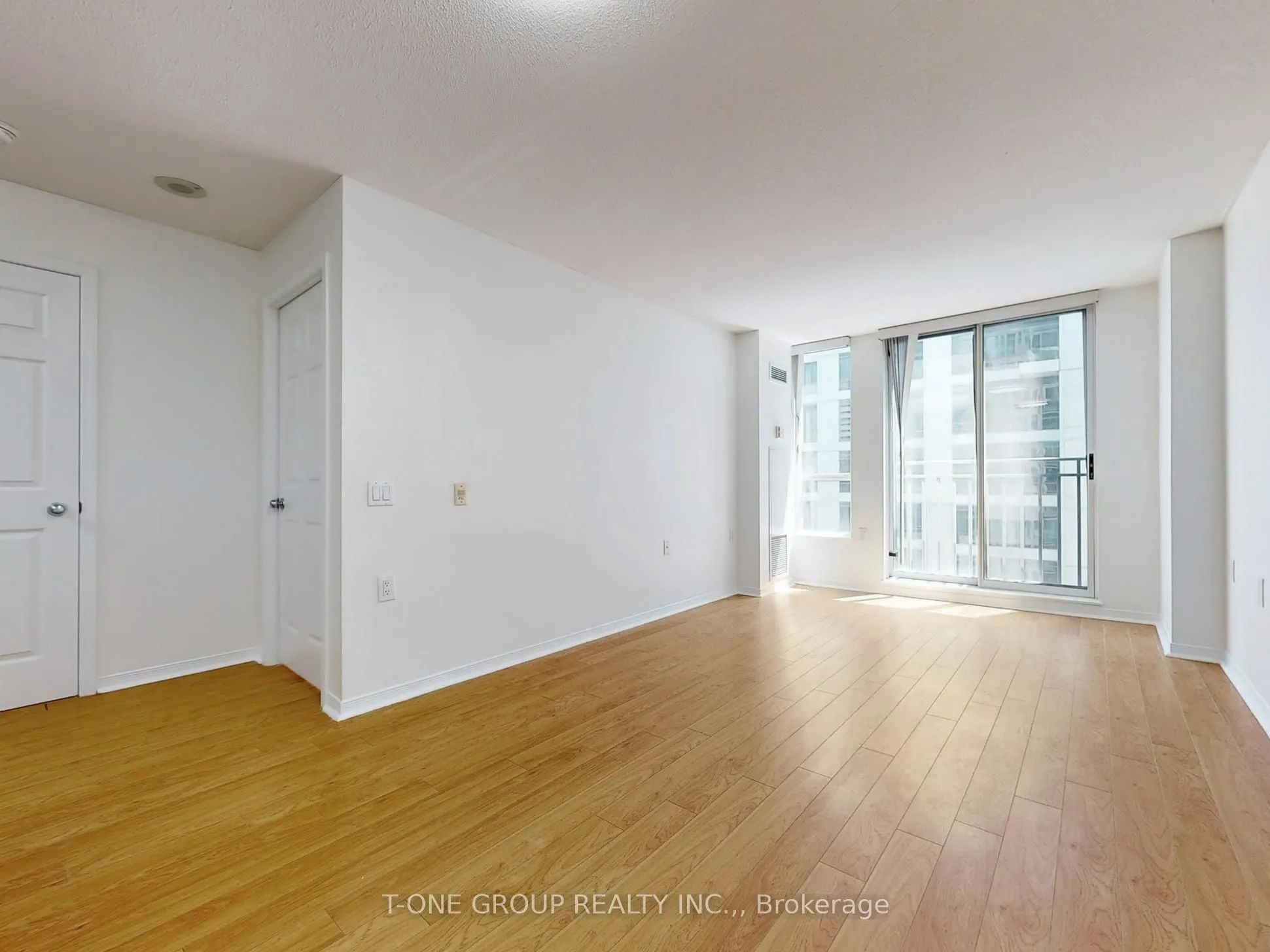 388 Bloor Street E, #1607