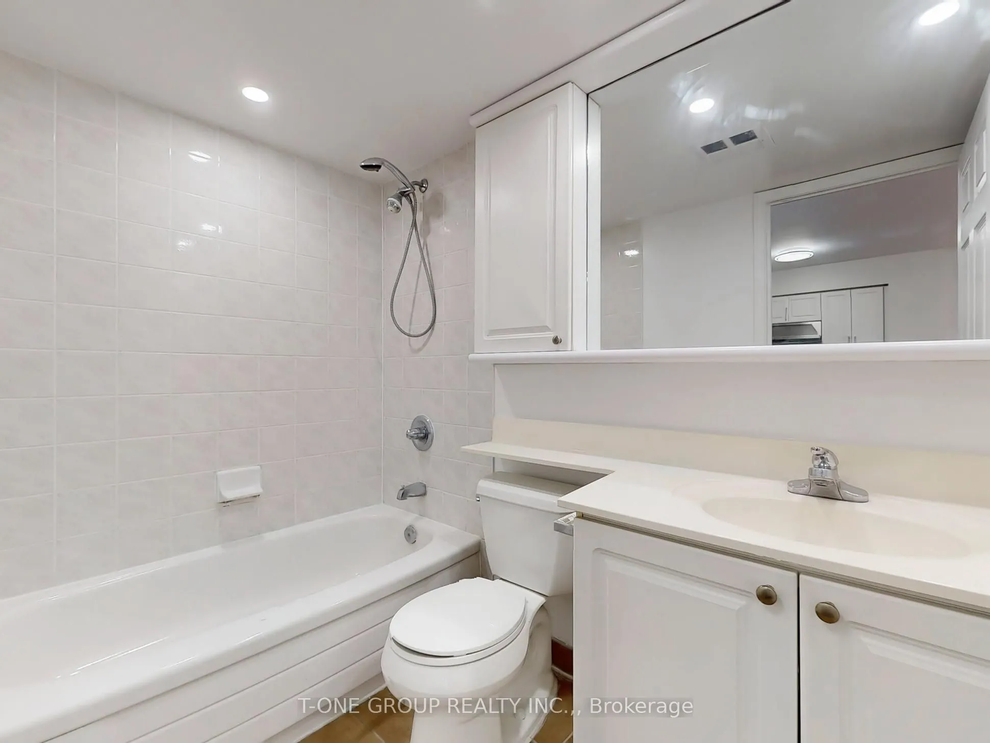 388 Bloor Street E, #1607