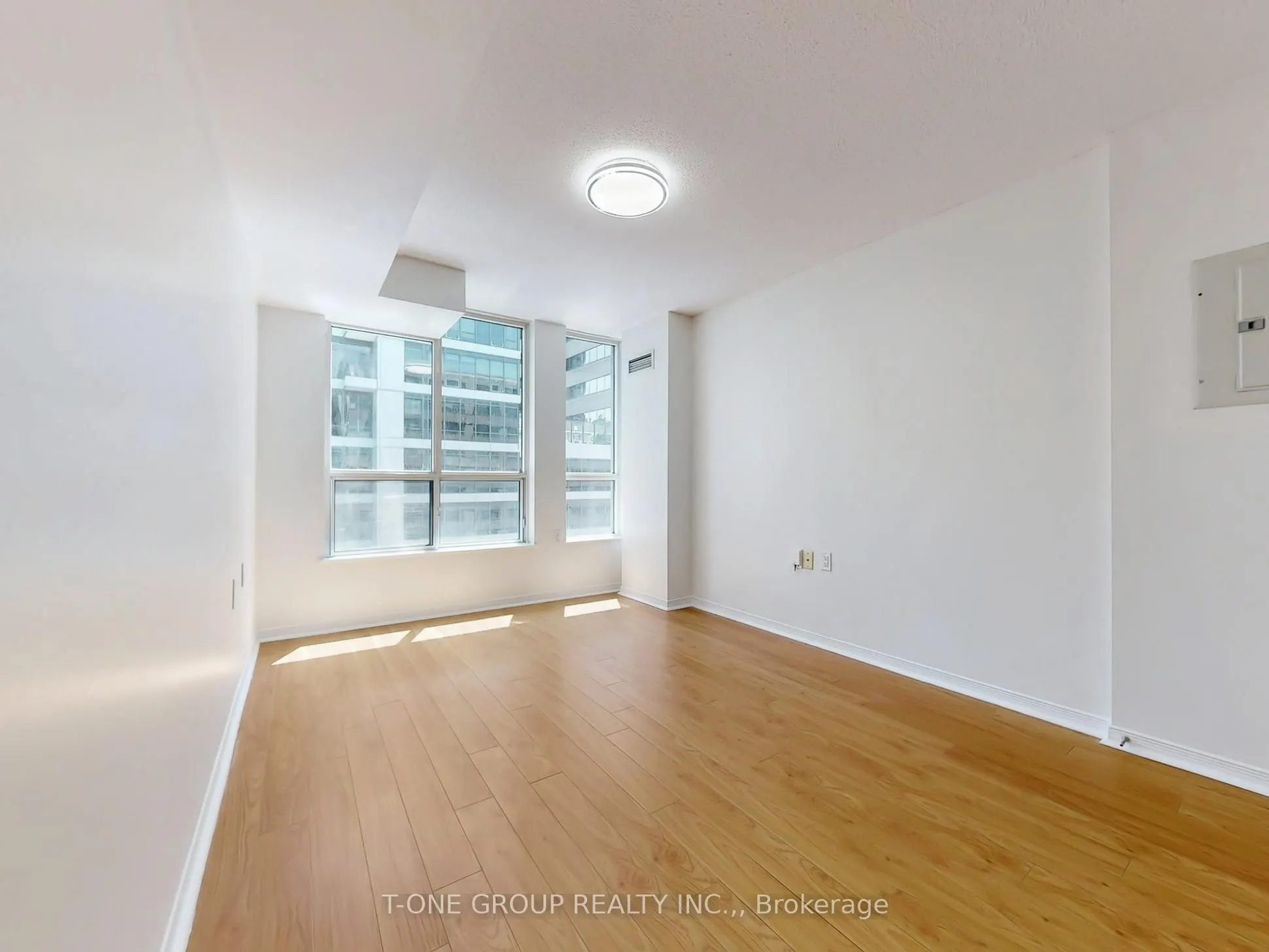 388 Bloor Street E, #1607